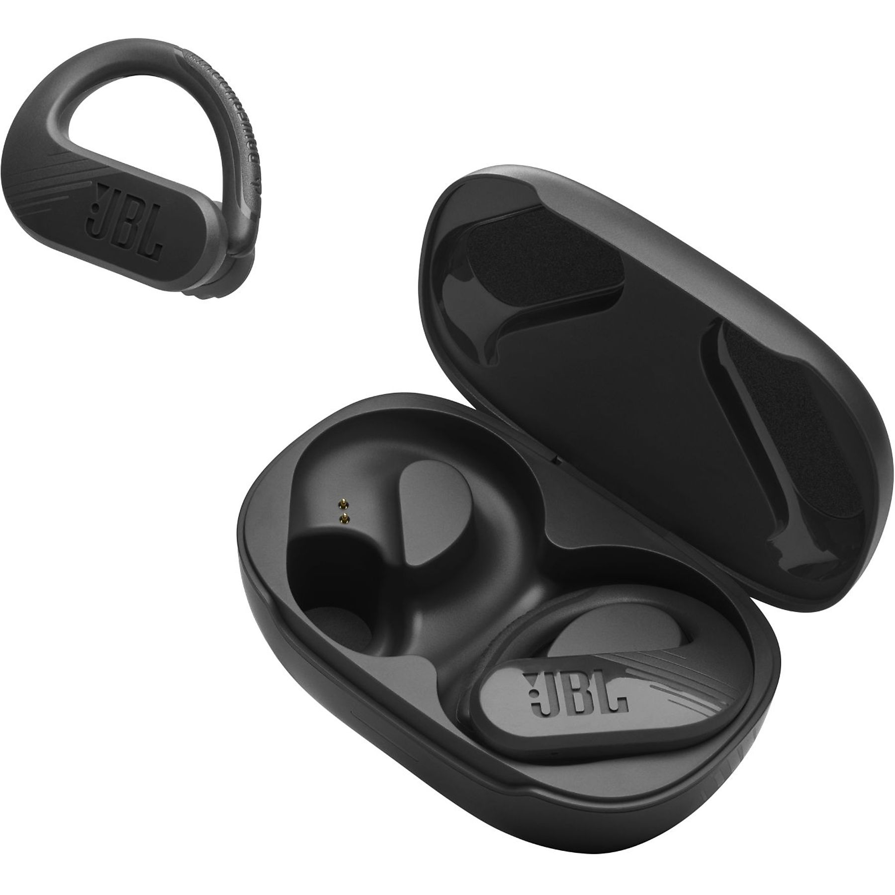 Auricolari JBL neri con custodia di ricarica. Un auricolare è separato. Custodia aperta. Sfondo bianco.