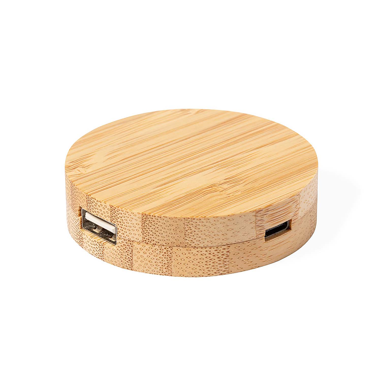 Un hub USB rotondo in legno con due porte USB, di colore marrone chiaro. È su sfondo bianco.