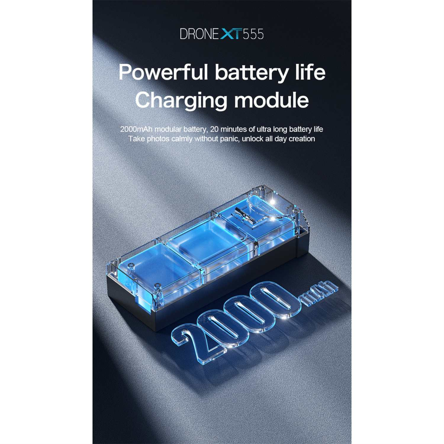 Ein Drohnen-Lademodul mit blau leuchtendem Inneren und dem Text '2000 mAh' in transparentem Design auf dunkler Oberfläche.