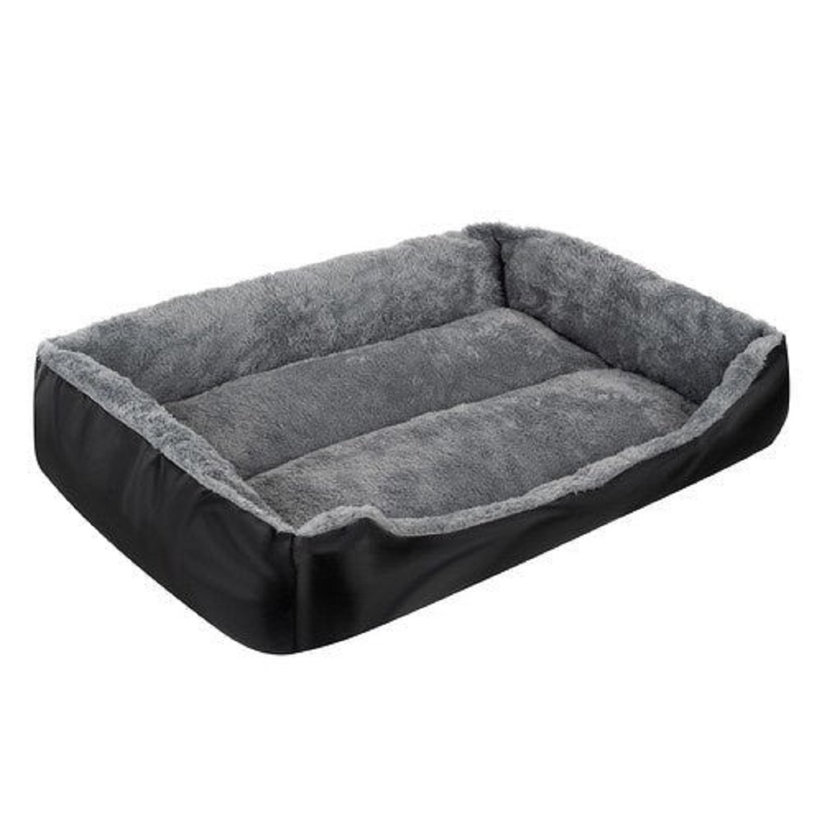 Una cama rectangular para mascotas. La parte exterior es negra y la interior gris y esponjosa. Tiene una pared baja.