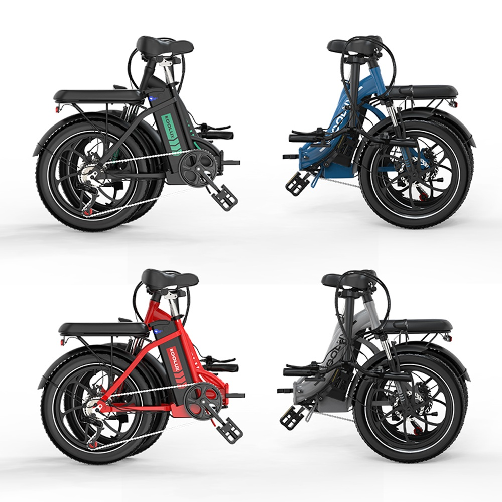 Cuatro bicicletas eléctricas en diferentes colores: negro, azul, rojo y gris. Cada bicicleta tiene asiento, pedales y portaequipajes.