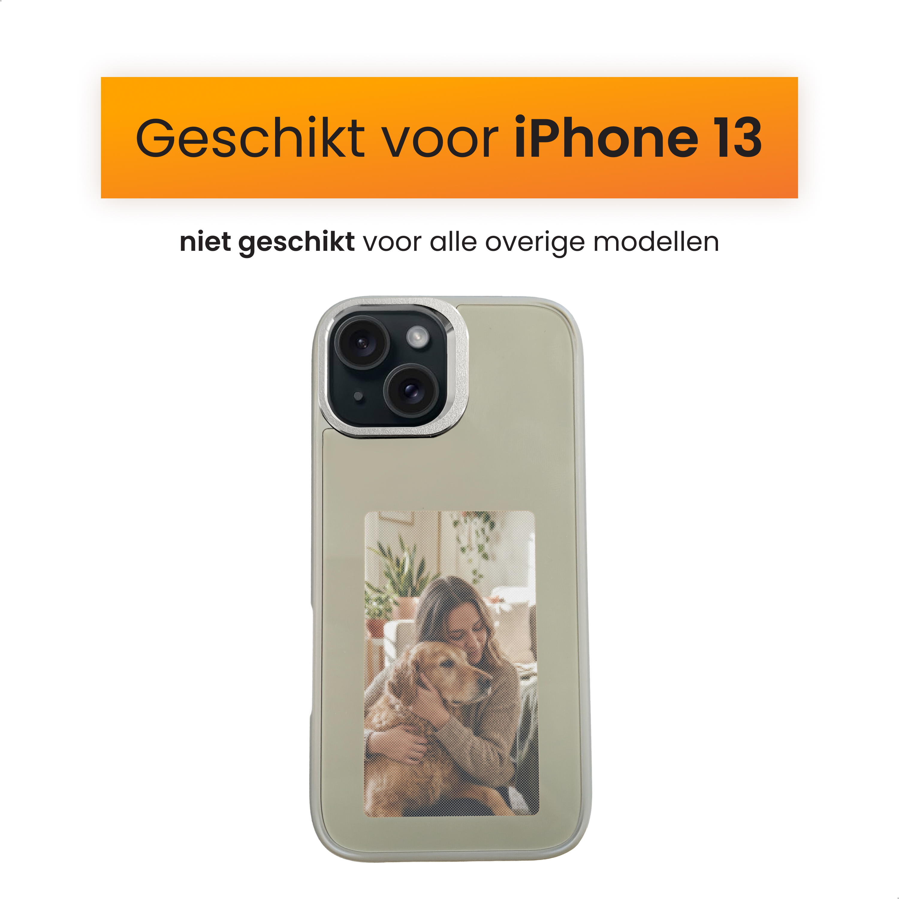Handyhülle mit Bild einer Frau, die einen Hund umarmt. Orangefarbenes Banner mit der Aufschrift 'Geeignet für iPhone 13'.