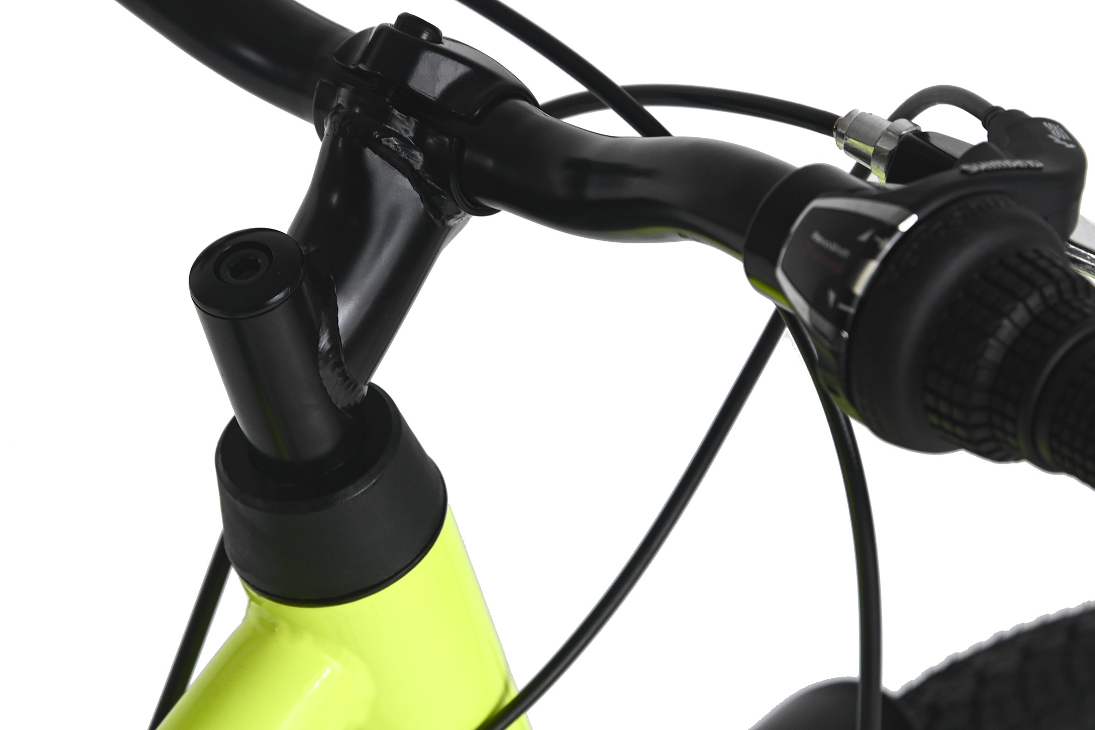 Nahaufnahme eines Fahrradlenkers. Schwarze Stangen, Bedienelemente und Kabel vor weißem Hintergrund. Limettengrüner Rahmen sichtbar.