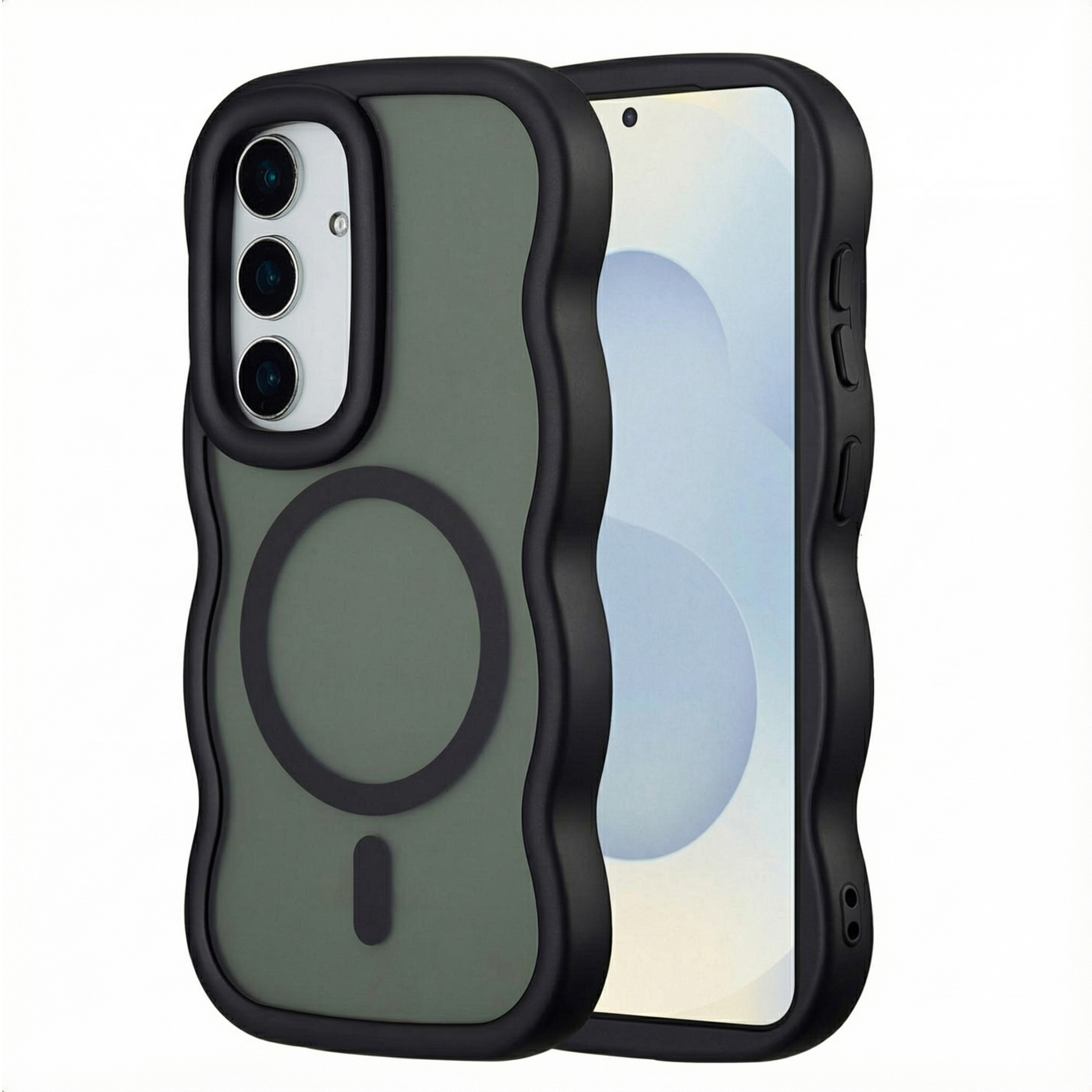 Un téléphone dans un étui vert avec une bordure noire ondulée. Le téléphone a trois caméras. Le fond est blanc.