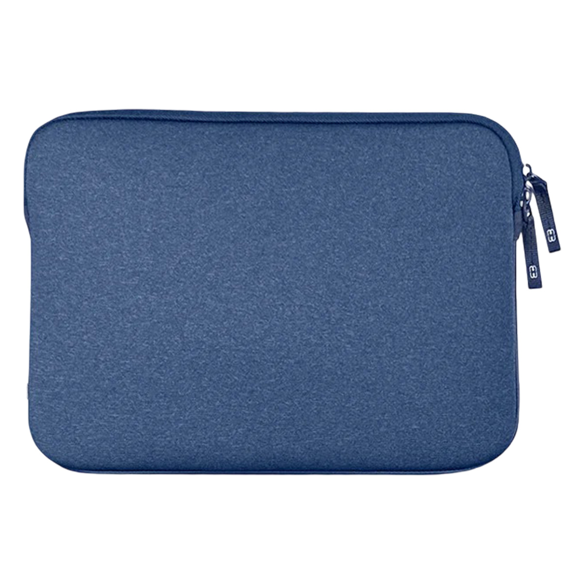 Una custodia blu per laptop su sfondo bianco. Ha una cerniera sul lato destro. La custodia è rettangolare.