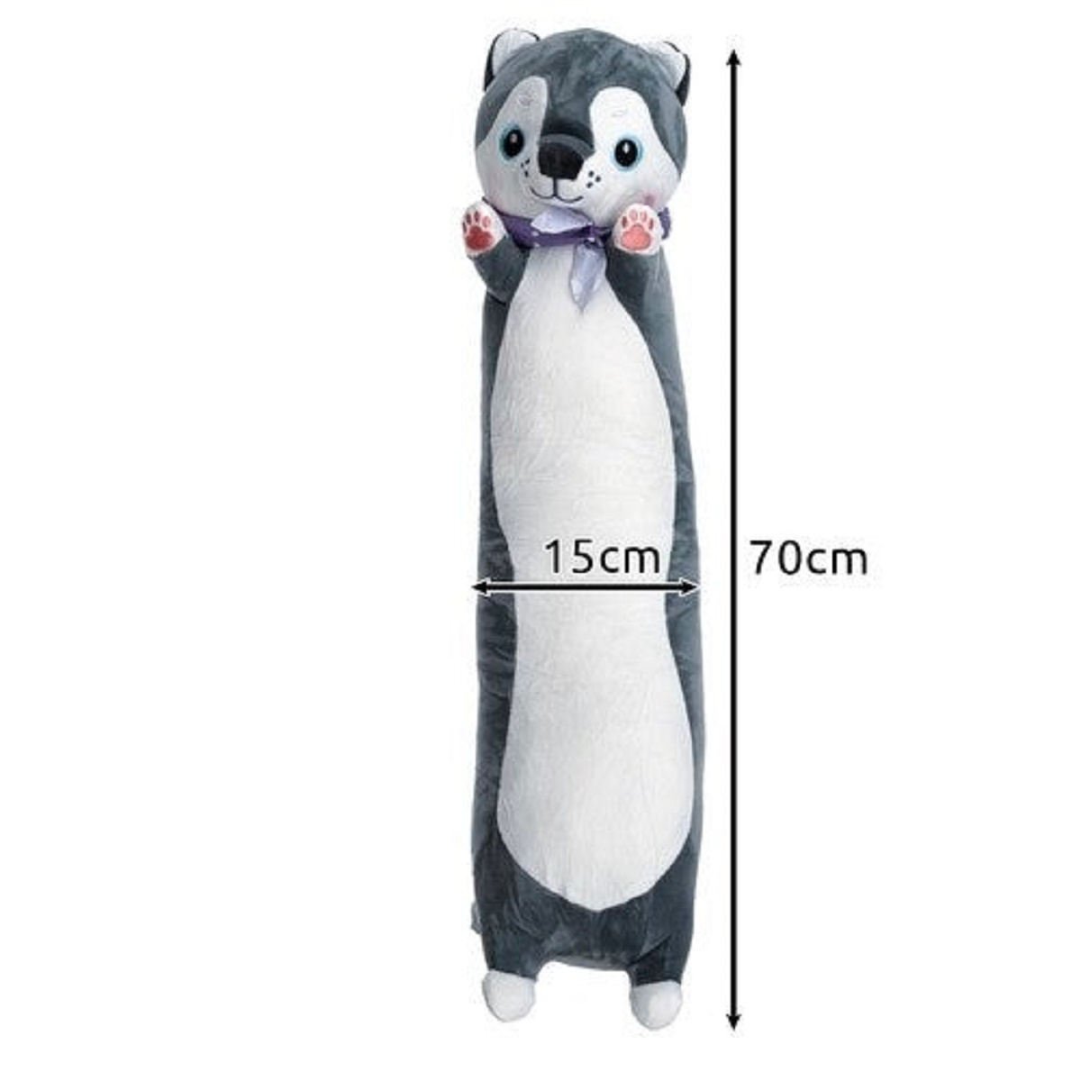 Un largo peluche de husky con pelaje gris y blanco, un lazo morado y dimensiones marcadas como 15cm x 70cm, sobre un fondo blanco.