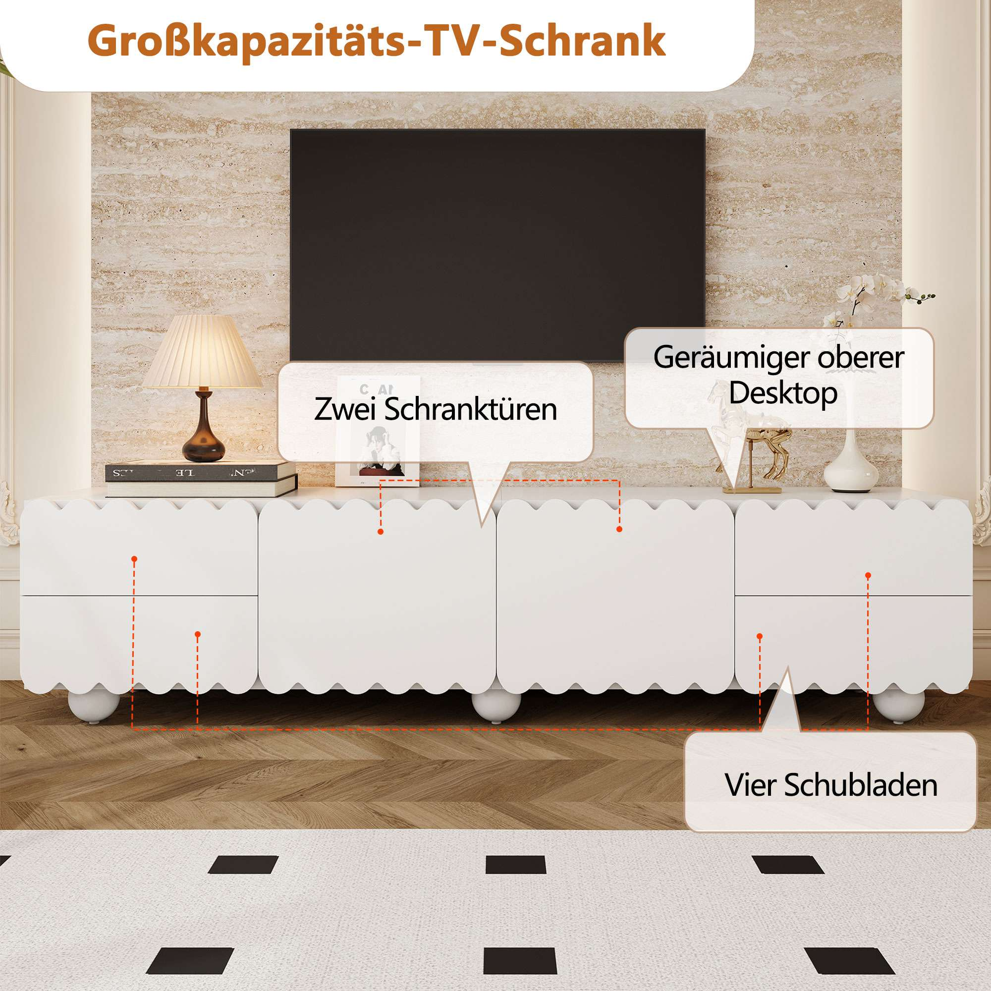 Ein weißer TV-Schrank mit schwarzem Fernseher, Lampe und Dekoration. Er hat Türen, Schubladen und einen gemusterten Teppich.