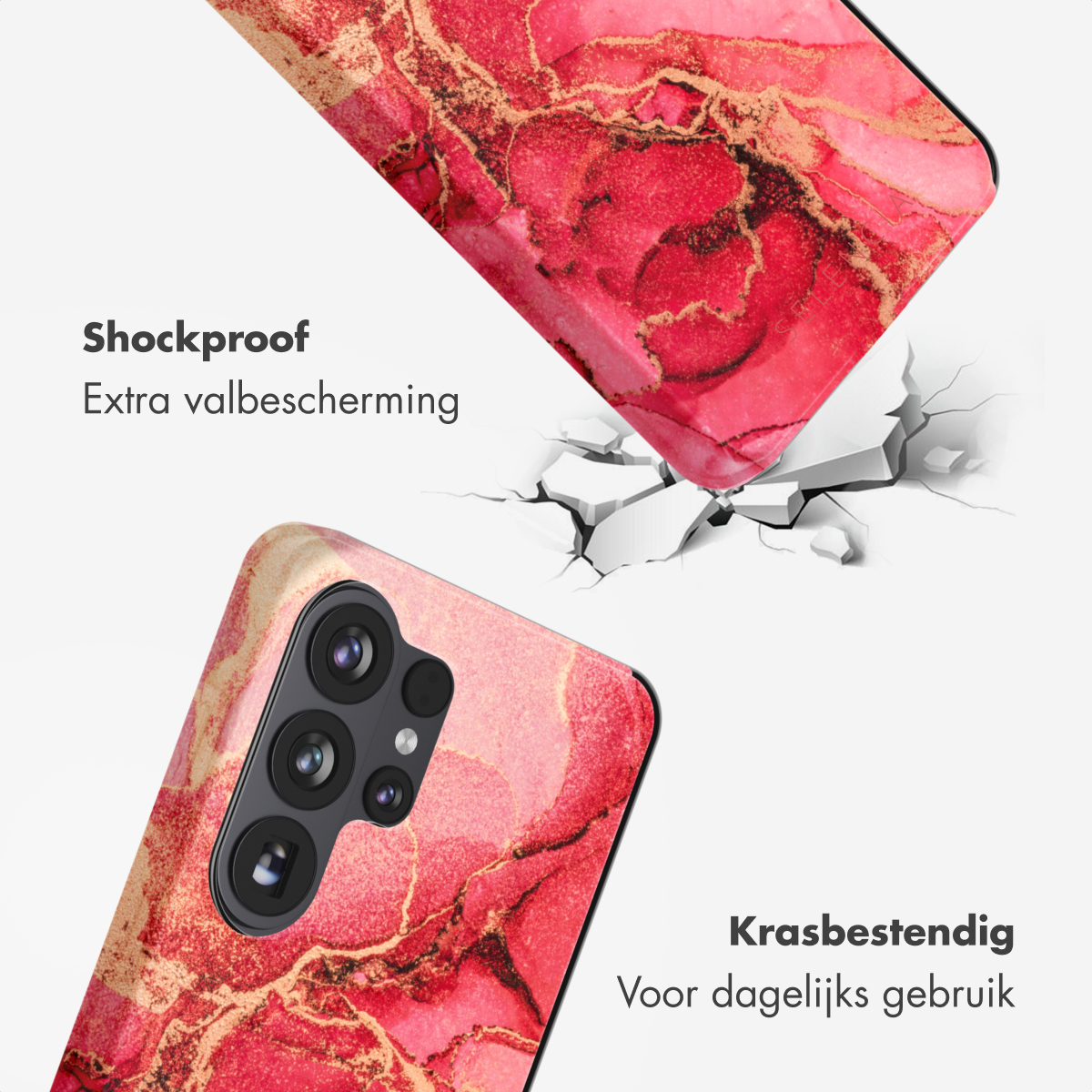 L'image montre deux coques de téléphone avec un design en marbre rouge et or. Texte antichoc et résistant aux rayures visibles.