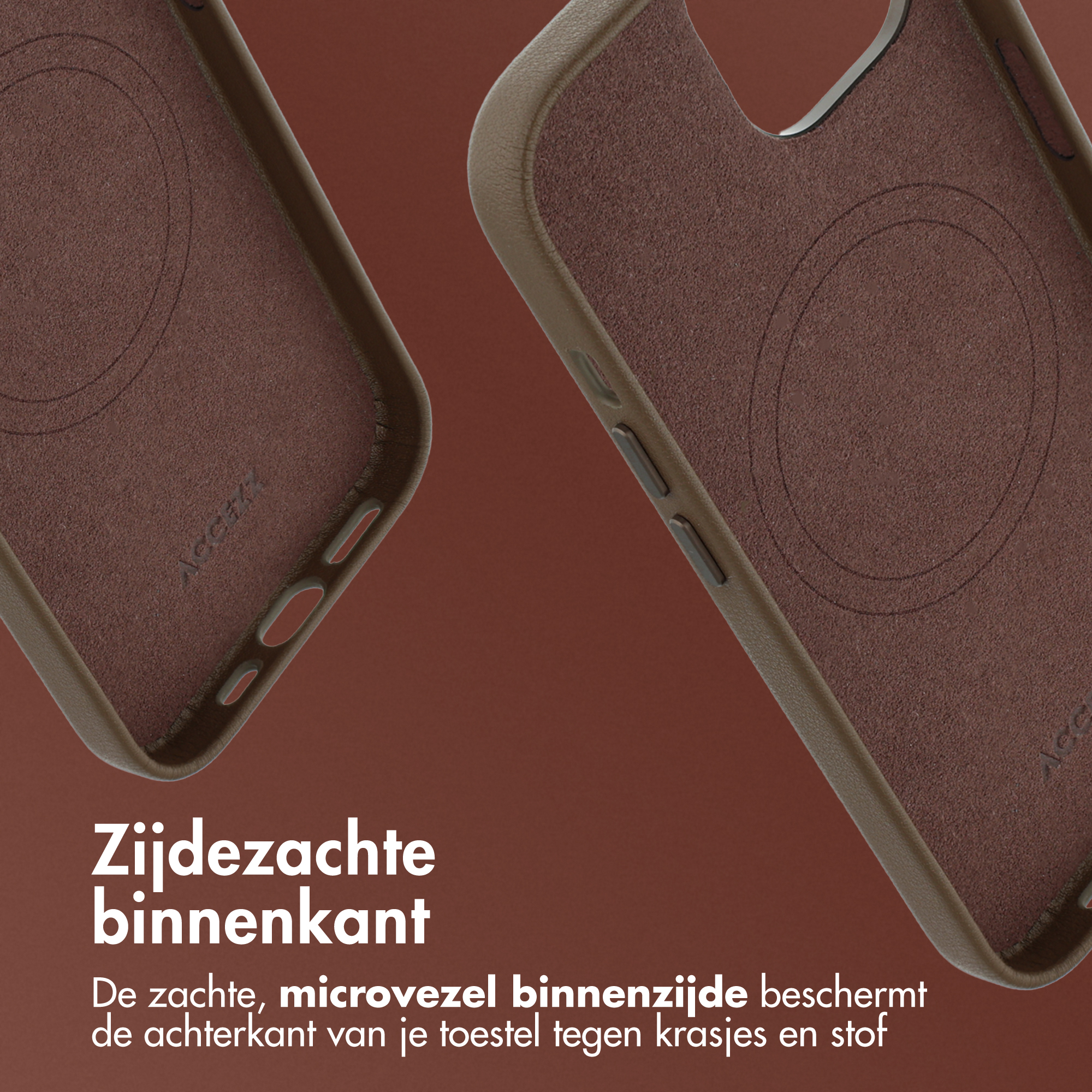 Gros plan de l'intérieur d'un étui de téléphone. Microfibre marron avec un motif circulaire. Bords beiges. Fond marron.