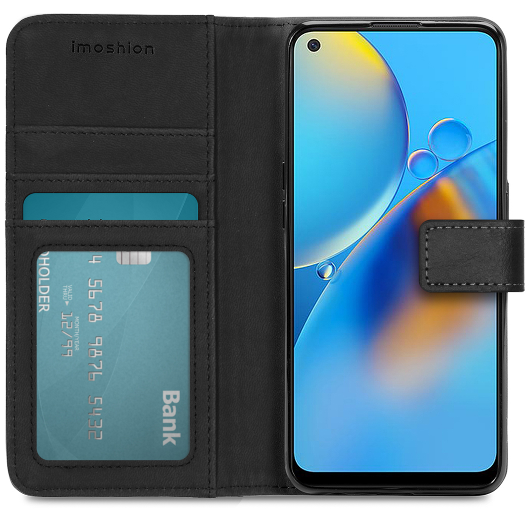 Zwarte telefoonhoes met een telefoon met een blauw-witte abstracte afbeelding. Een creditcard is zichtbaar.