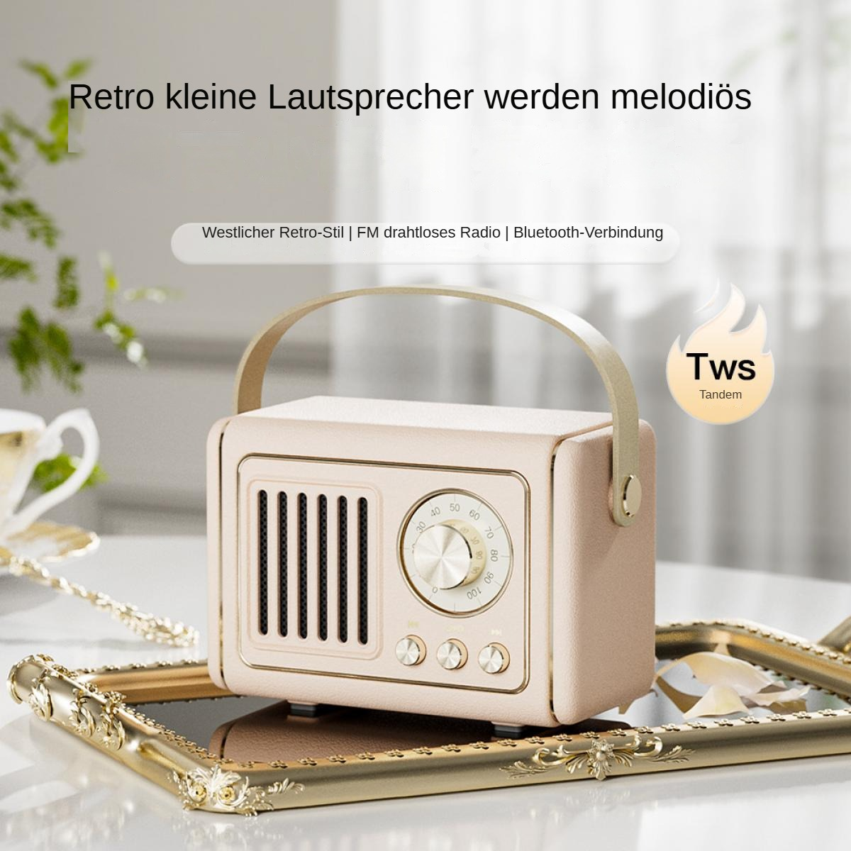 Ein rosa Radio im Retro-Stil mit Griff steht auf einem goldenen Tablett. Oben steht: 'Retro kleine Lautsprecher werden melodiös'.