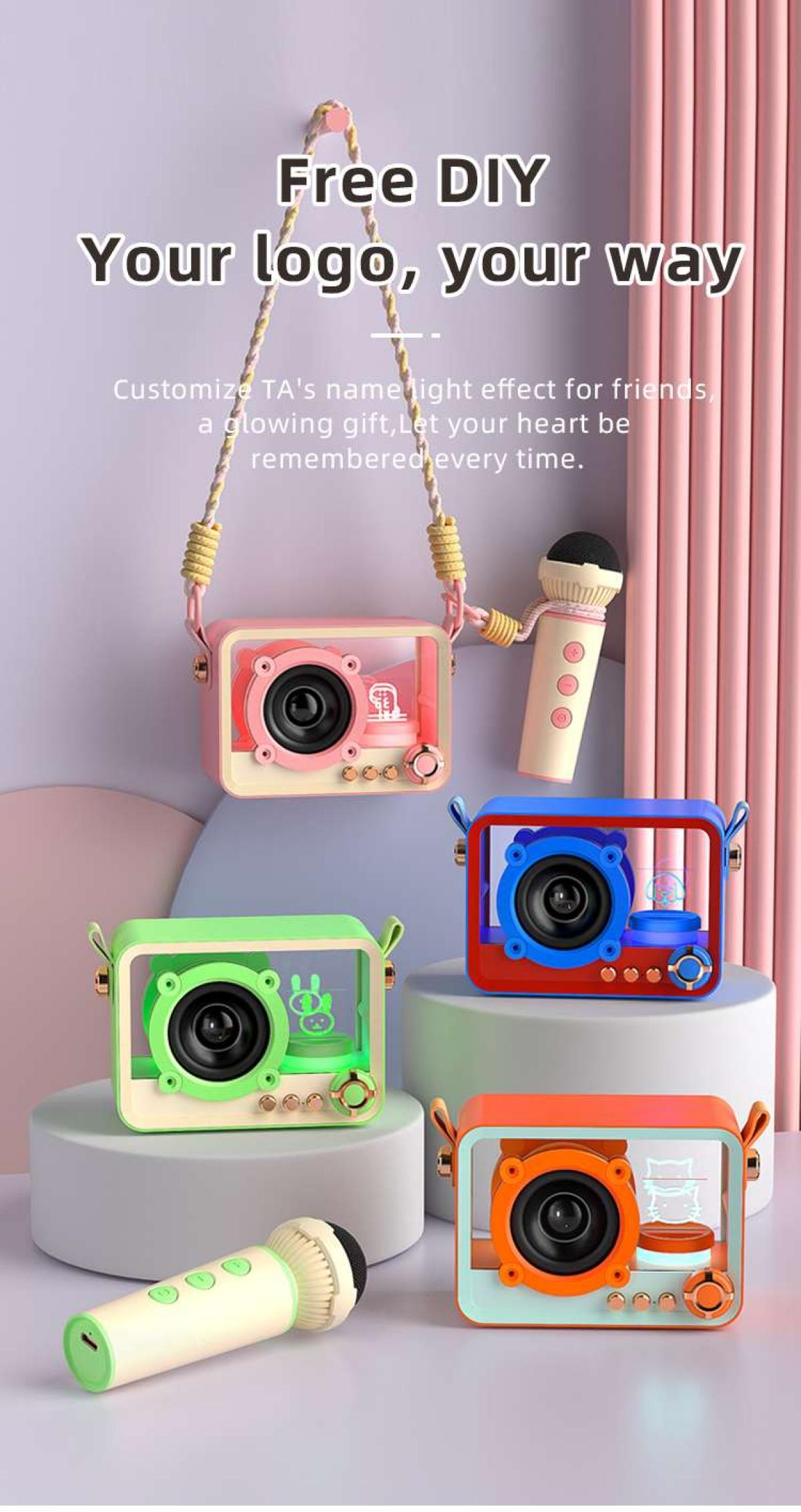 Das Bild zeigt bunte Lautsprecher mit Mikrofonen. Sie sind in Pink, Grün, Blau und Orange. Text: Free DIY, Your logo, your way.