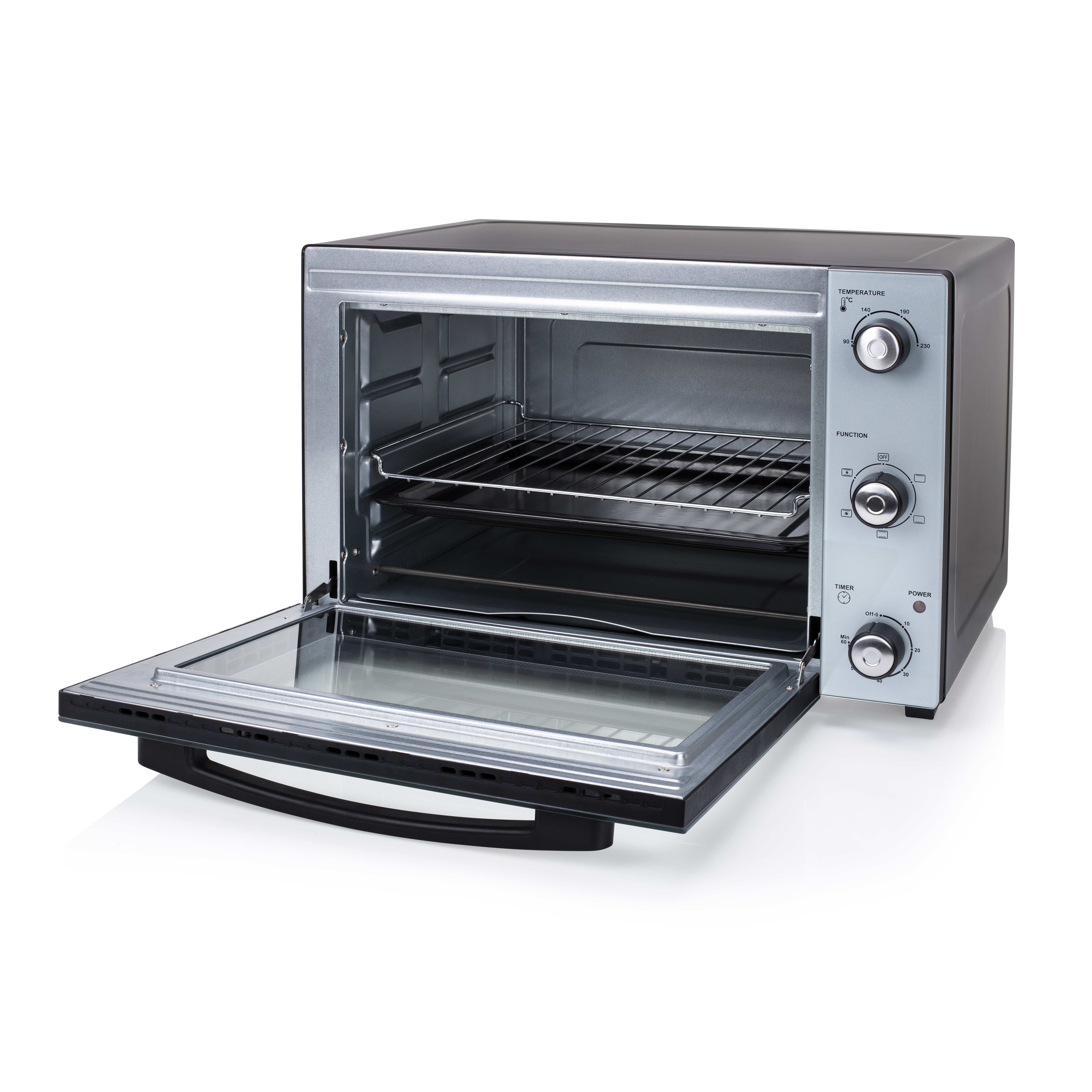 Un piccolo forno nero e grigio con la porta a vetri aperta, che mostra l'interno con griglie e comandi.