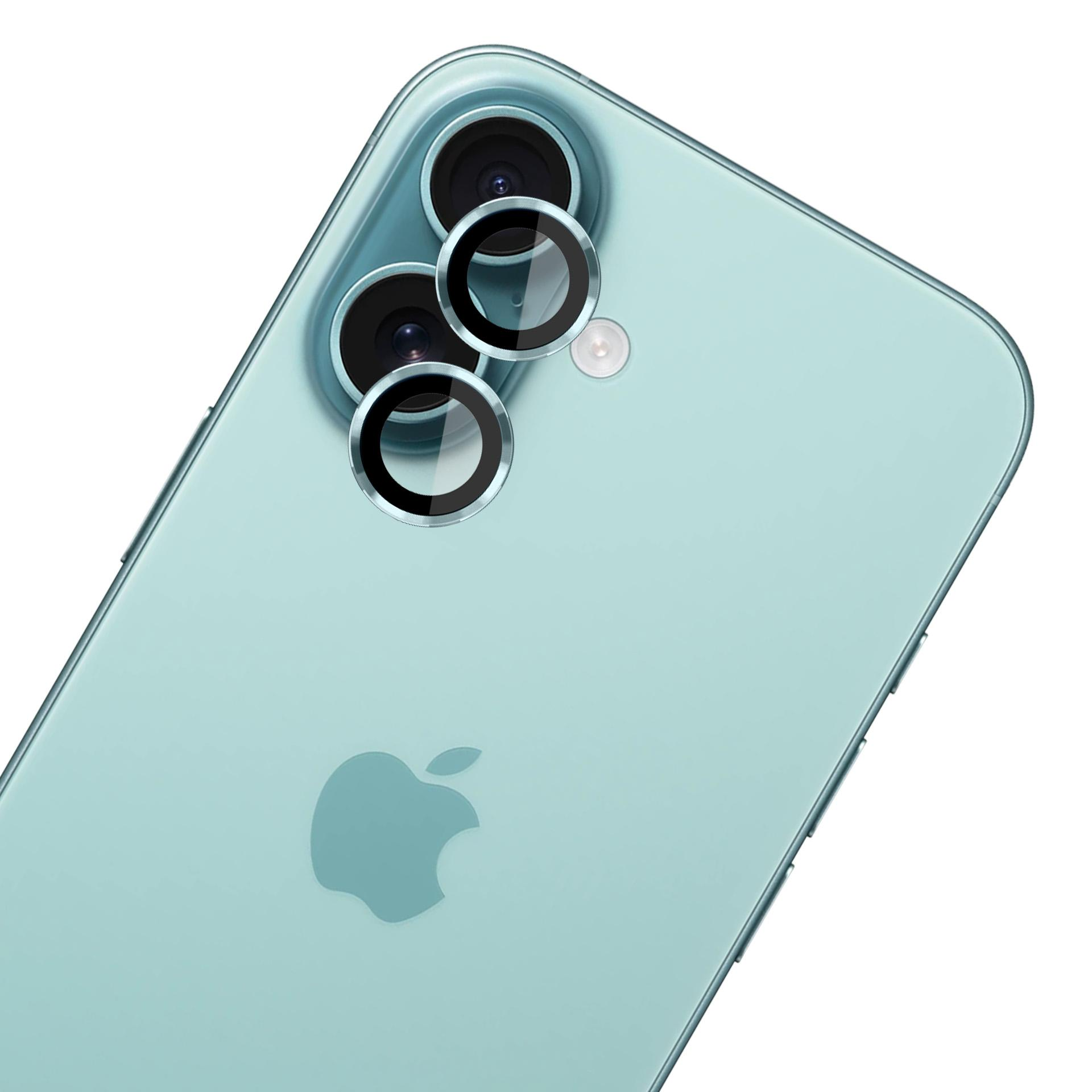 Retro di iPhone azzurro con tre obiettivi e un logo Apple. Gli obiettivi sono neri con anelli argentati.