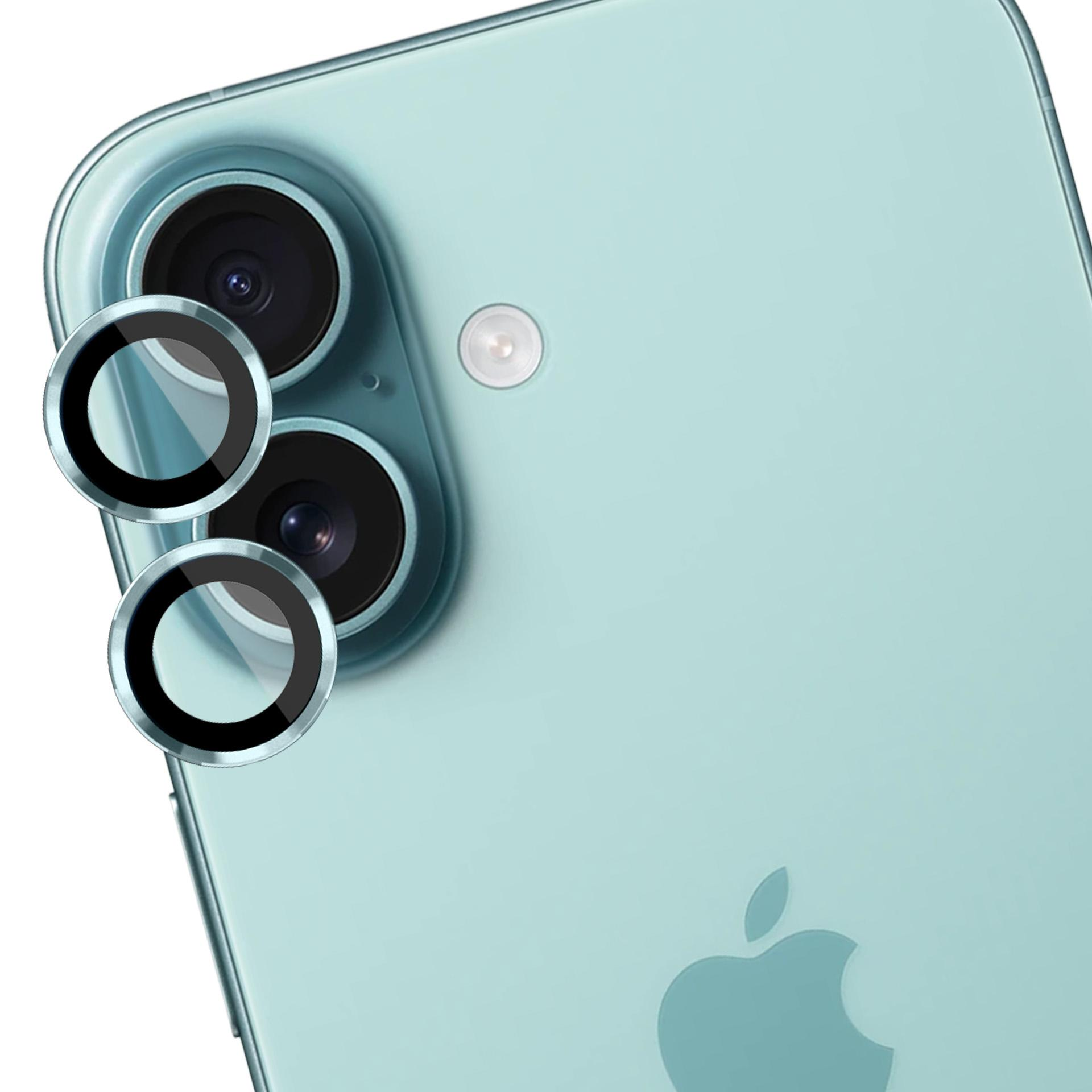 Primo piano delle lenti della fotocamera di un telefono verde menta con anelli protettivi. Un flash è visibile. La parte posteriore del telefono è a fuoco.