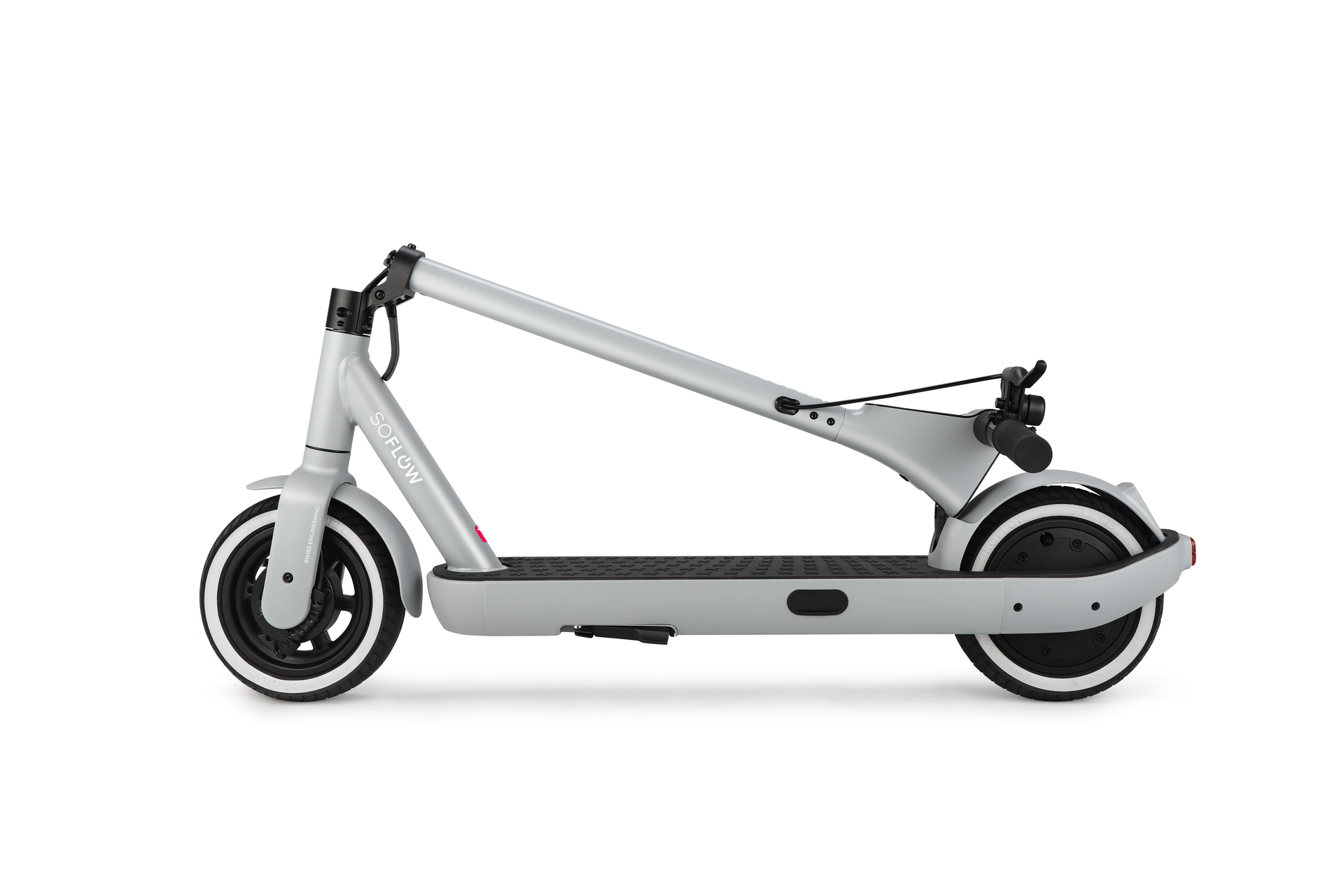 Grauer SoFlow Elektroroller auf weißem Hintergrund. Er hat schwarze Räder mit weißen Felgen und ein faltbares Design.