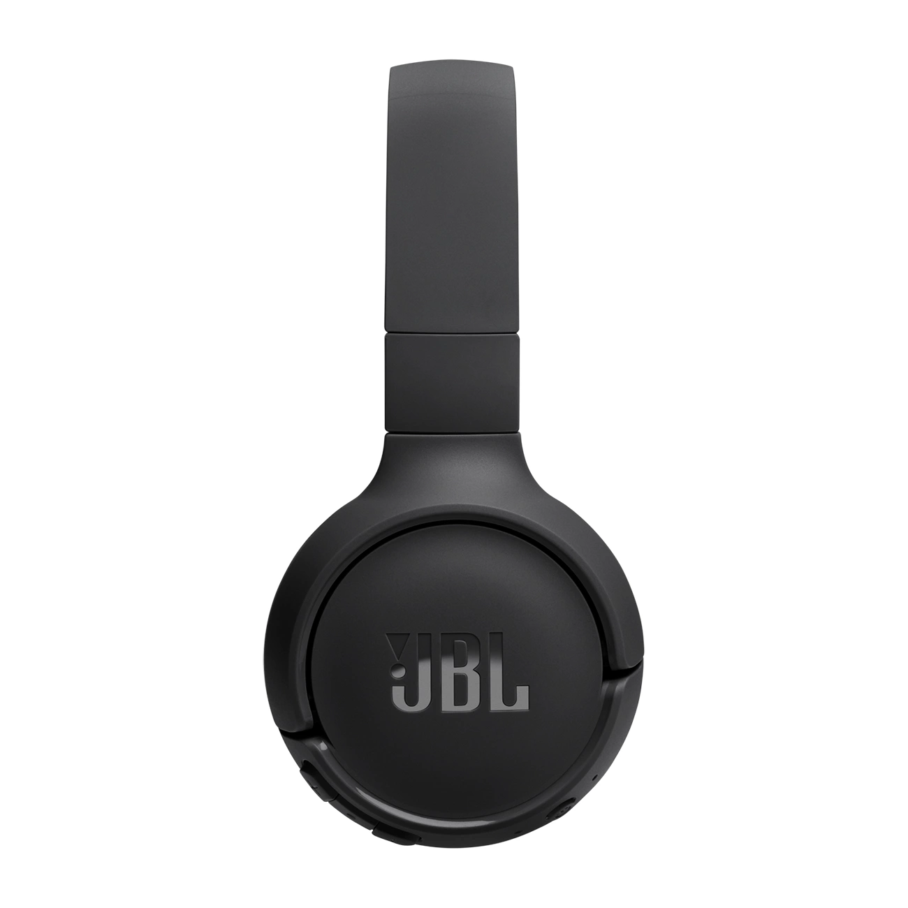 Schwarze JBL-Kopfhörer auf weißem Hintergrund. Die Kopfhörer sind Over-Ear-Kopfhörer, das JBL-Logo ist auf den Ohrmuscheln zu sehen.
