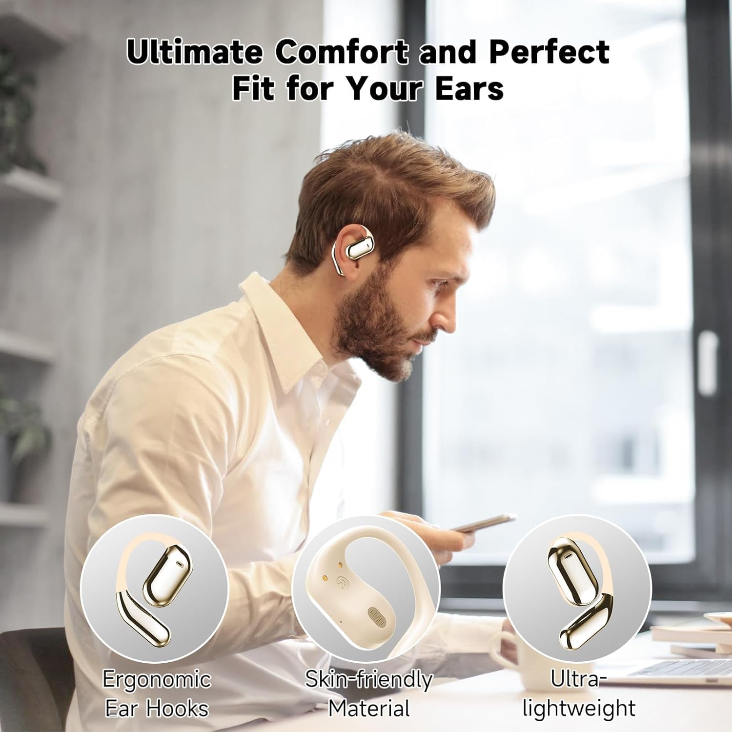 Ein Mann mit Ohrhörern schaut auf sein Telefon. Es gibt drei Kreise mit Text: Ergonomische Ohrhaken, Hautfreundliches Material, Ultraleicht.