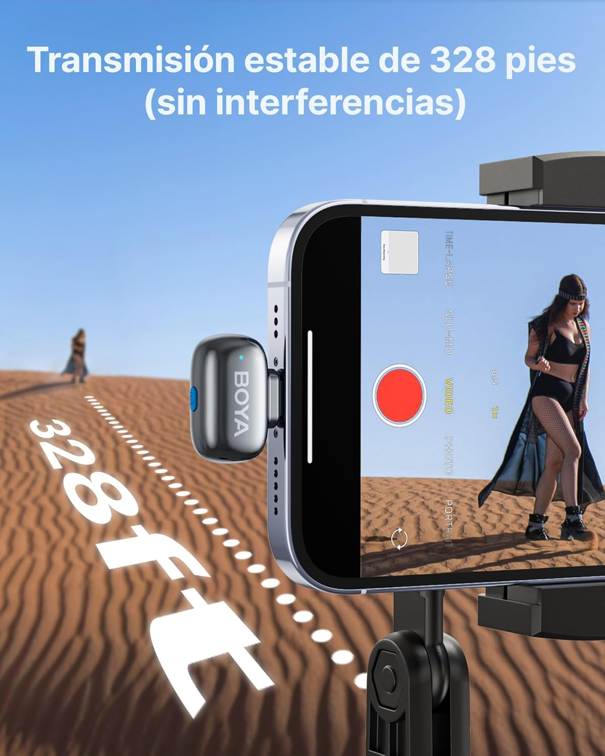 Un teléfono graba a una mujer en el desierto. Un micrófono está conectado al teléfono. El texto dice: 328 pies, transmisión estable.