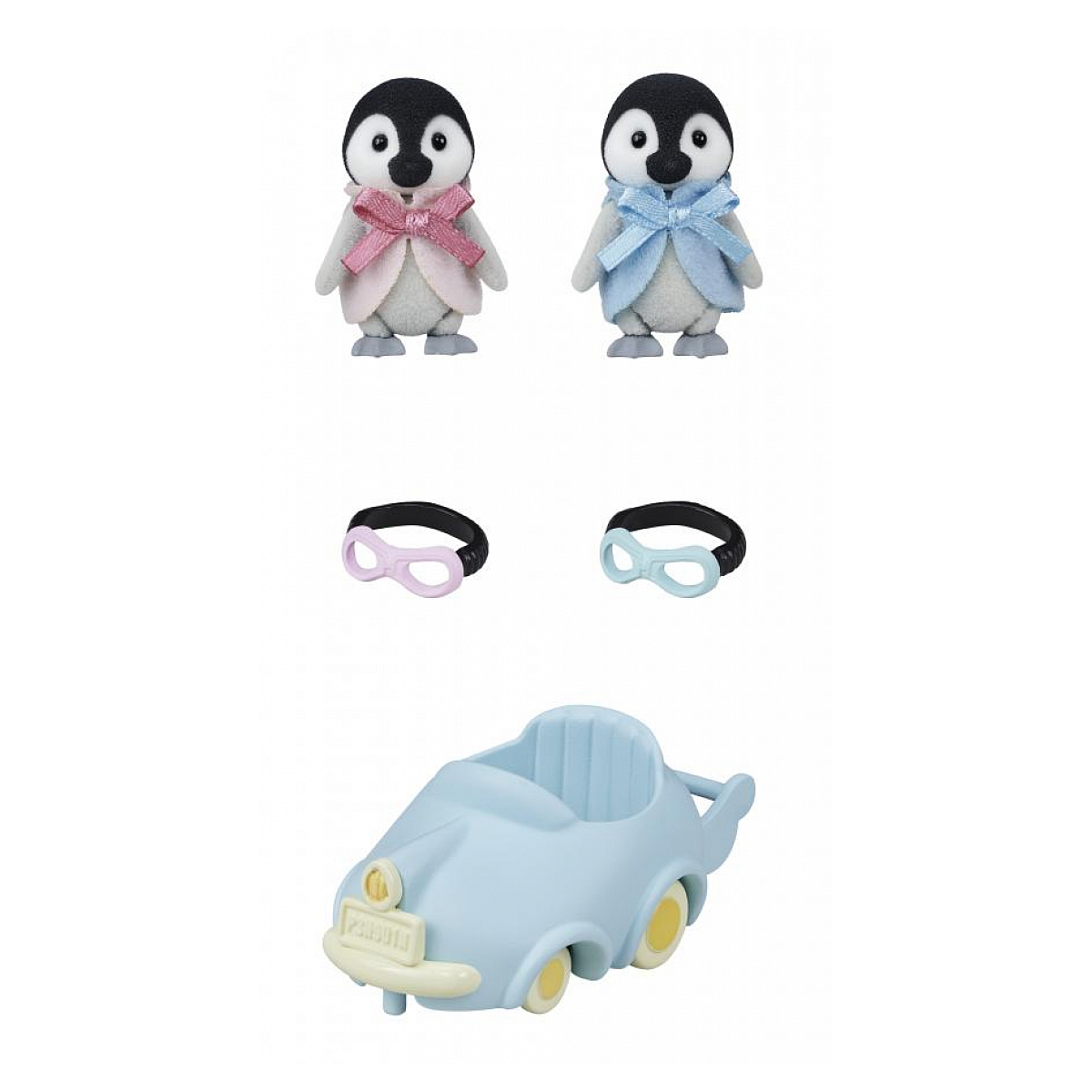 Dos figuras de pingüinos con lazos, dos pares de gafas y un coche de juguete azul claro. Los pingüinos tienen lazos rosas y azules.