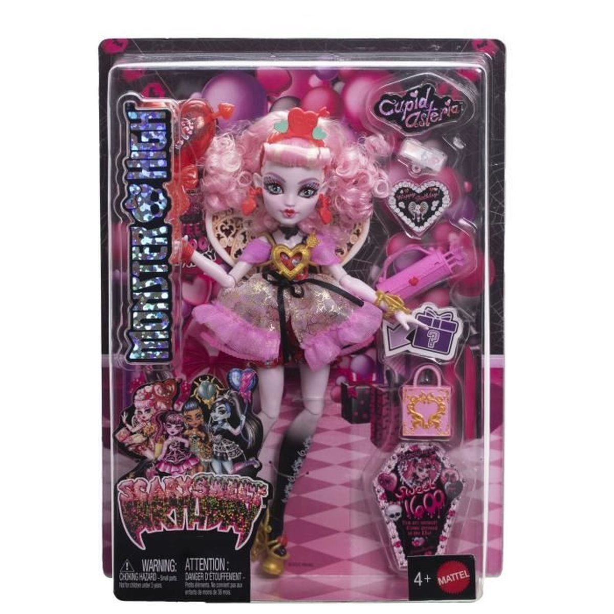Muñeca Monster High en embalaje. La muñeca tiene cabello rosa, viste un vestido rosa y sostiene un bolso rosa. El fondo es rosa.