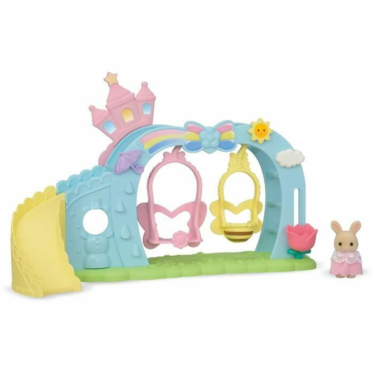 Un juego de juguetes presenta un tobogán, columpios y un castillo. También hay una figura de conejito y una rosa. La escena es colorida y juguetona.