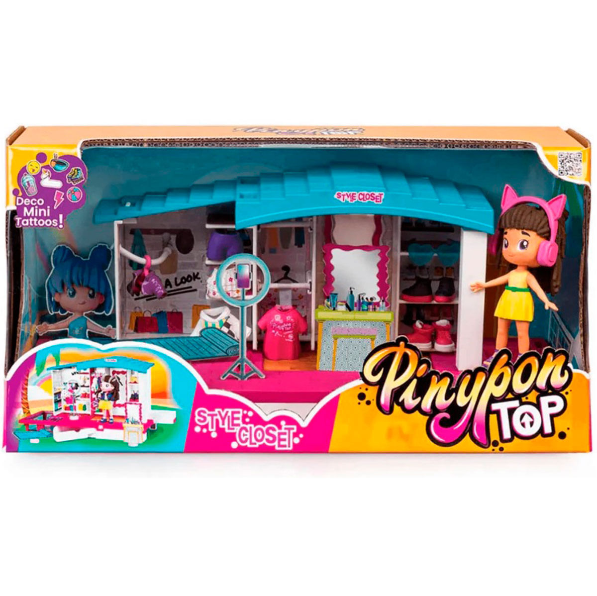 Un juego de juguetes Pinypon Top Style Closet. Cuenta con una muñeca, una tienda de moda con ropa, accesorios y un suelo rosa.