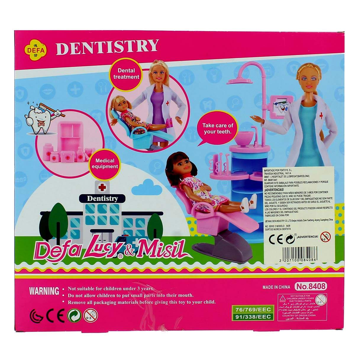 Caja de un juguete de odontología. Muestra muñecas, equipos médicos y las palabras 'Dentistry' y 'Defa Lucy & Misil'.