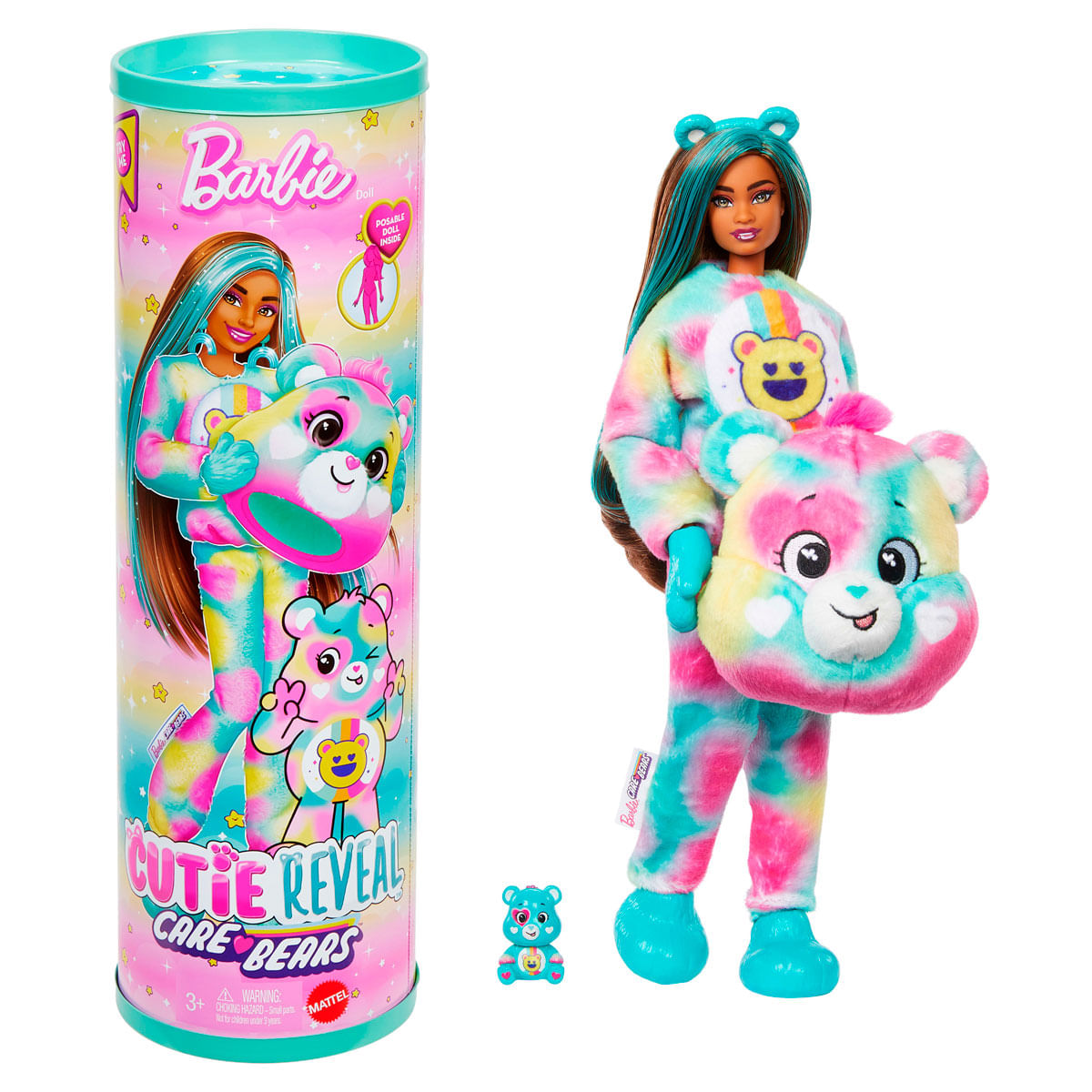 Muñeca Barbie con traje de Ositos Cariñositos, sosteniendo una cabeza de Ositos Cariñositos. Un tubo con diseño de Barbie a la izquierda, y una pequeña figura de oso.