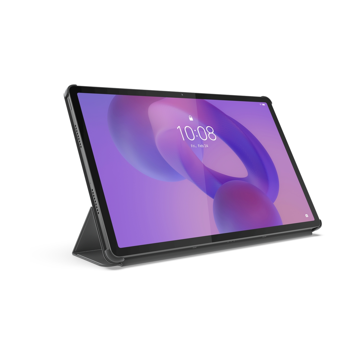 Een tablet met een zwarte hoes toont een paars scherm met tijd en datum. Het staat schuin op een wit oppervlak.