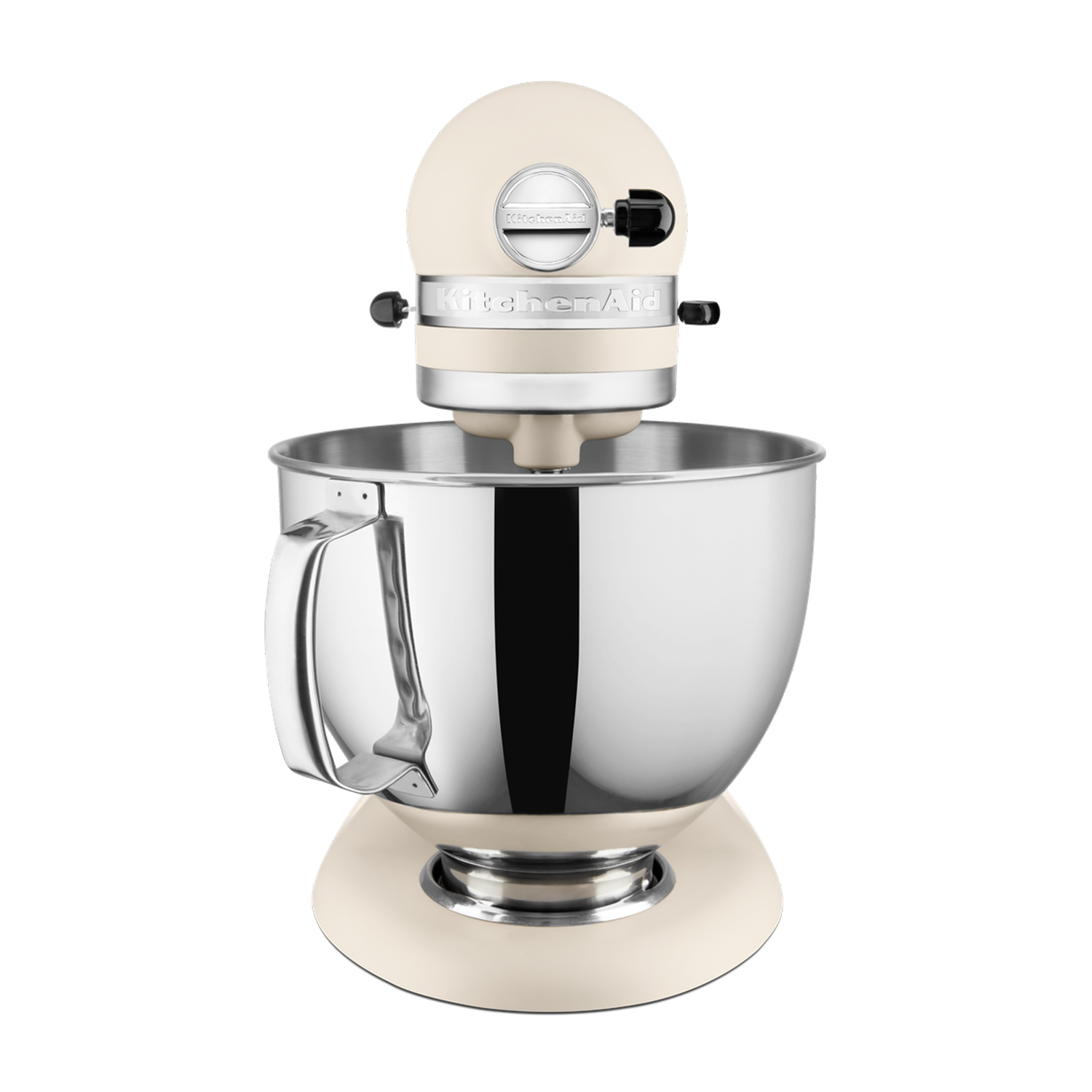 Ein cremefarbener KitchenAid-Küchenmixer auf weißem Hintergrund. Er hat eine Edelstahlschüssel und schwarze Bedienknöpfe.