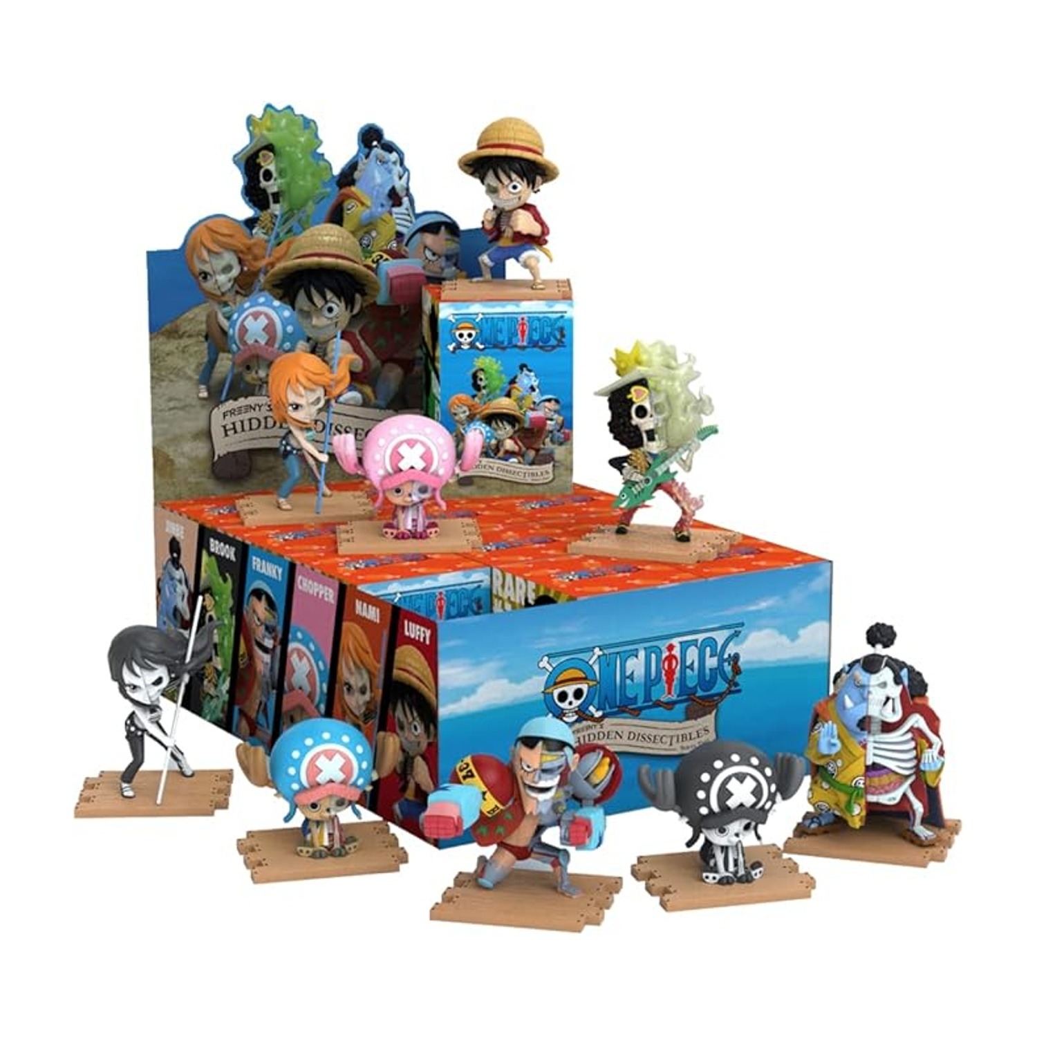 Collezione di figure di One Piece. Vengono mostrati personaggi come Luffy, Chopper e Brook. La scatola ha il logo di One Piece e i nomi dei personaggi.