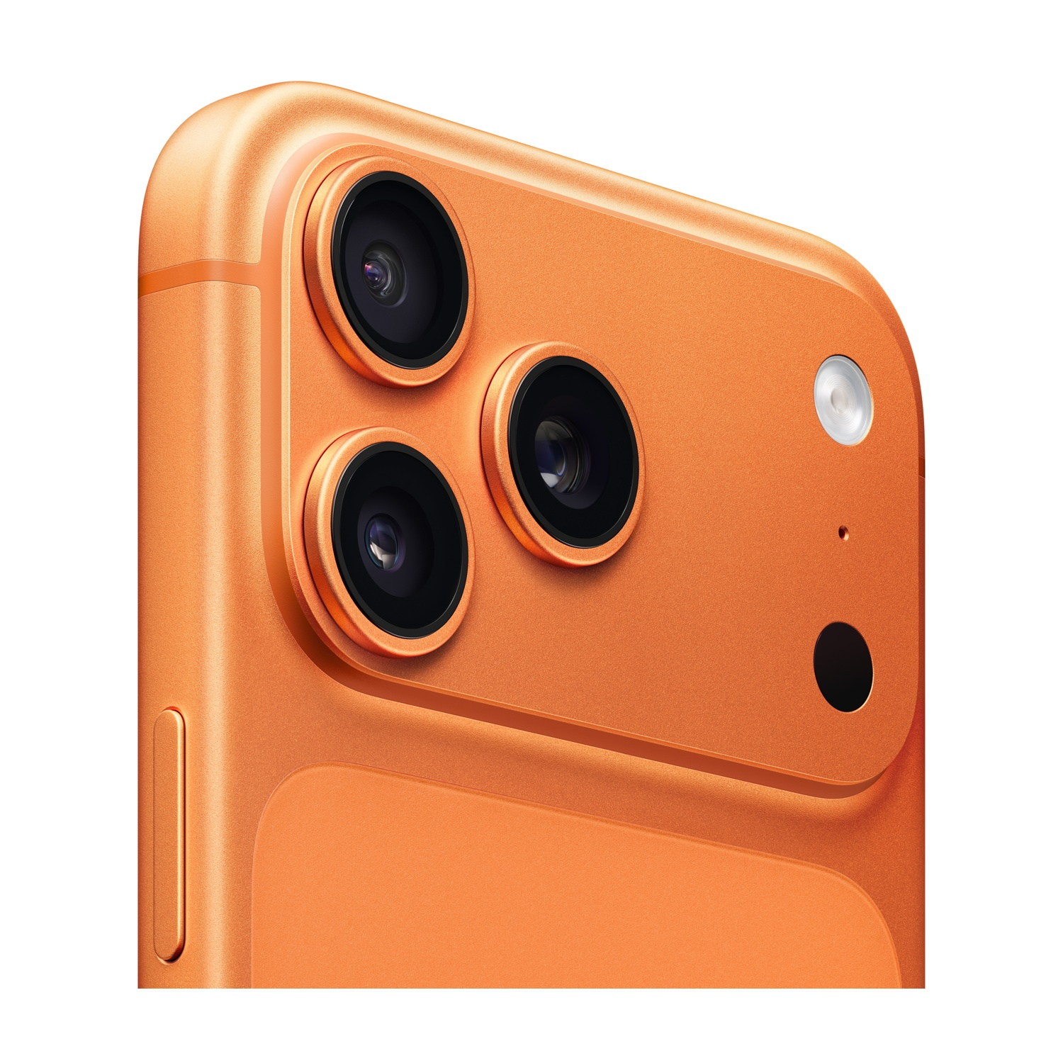 Zbliżenie modułu aparatu pomarańczowego telefonu z trzema obiektywami, lampą błyskową i czarną kropką na białym tle.
