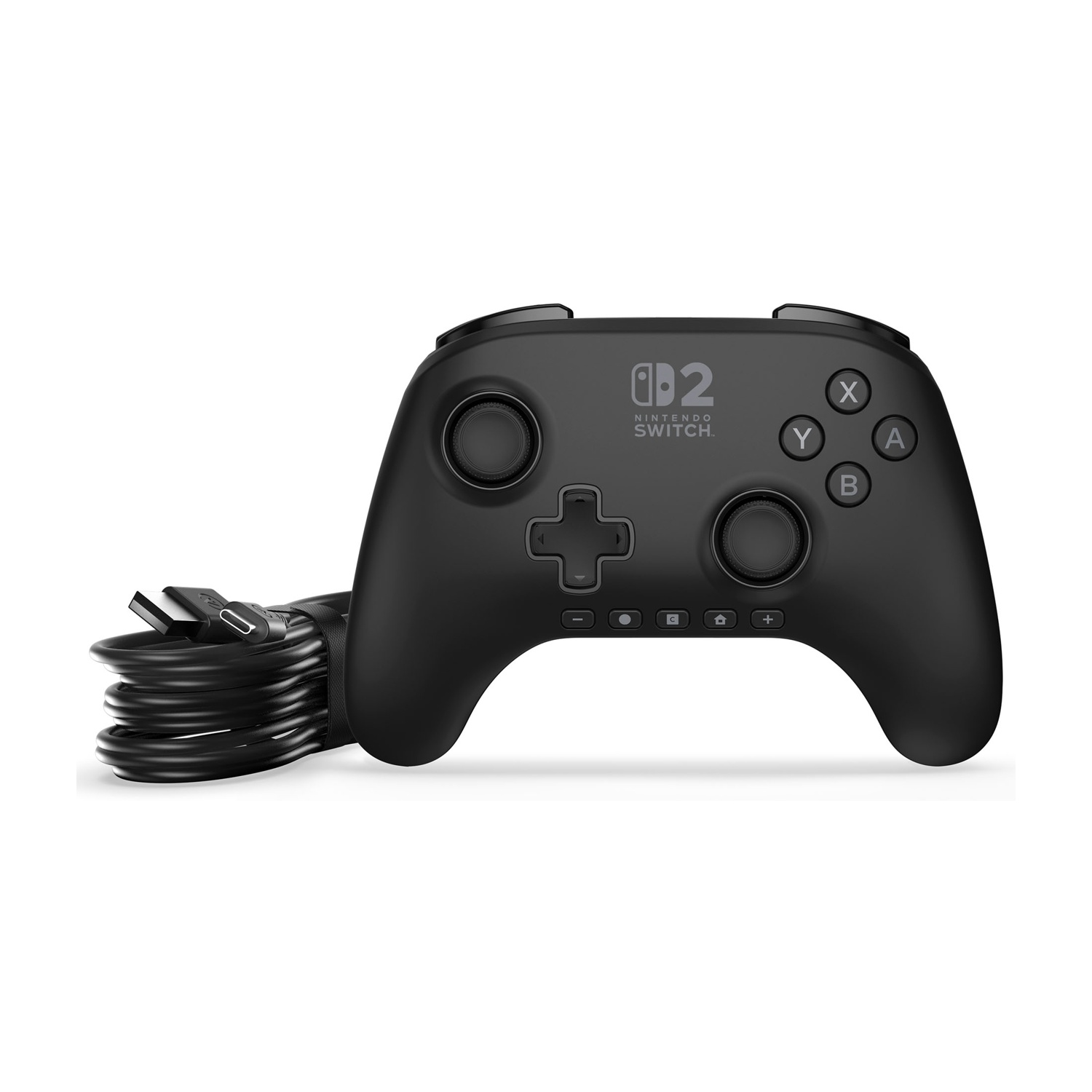 Czarny kontroler Nintendo Switch Pro z przyciskami i joystickami. Podłączony jest kabel USB-C. Białe tło.