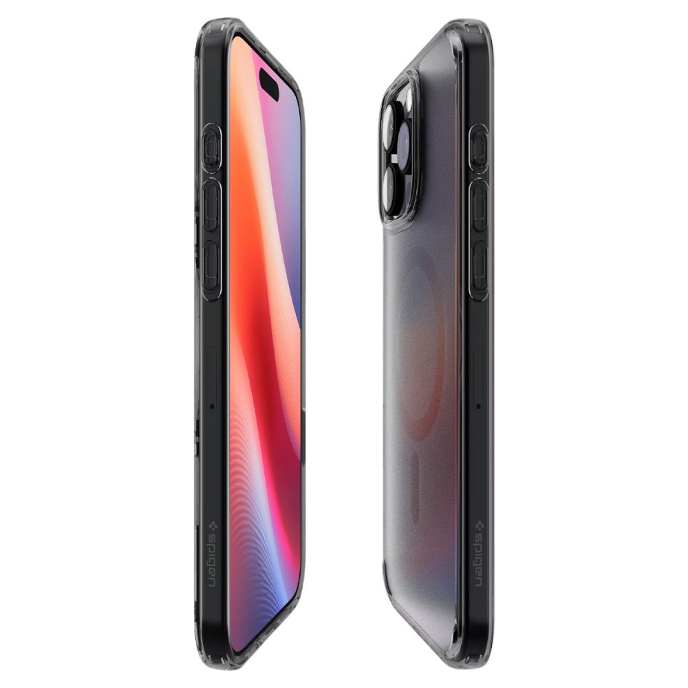 Zwei Smartphones in Schutzhüllen werden nebeneinander angezeigt. Die Bildschirme zeigen farbenfrohe Grafiken, die Hüllen das 'Spigen'-Logo.