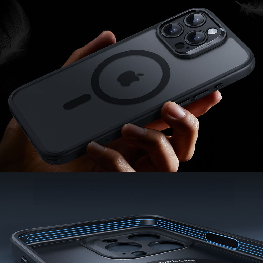 Eine Hand hält ein schwarzes iPhone mit Hülle. Das Telefon hat eine Dreifachkamera und ein Apple-Logo.