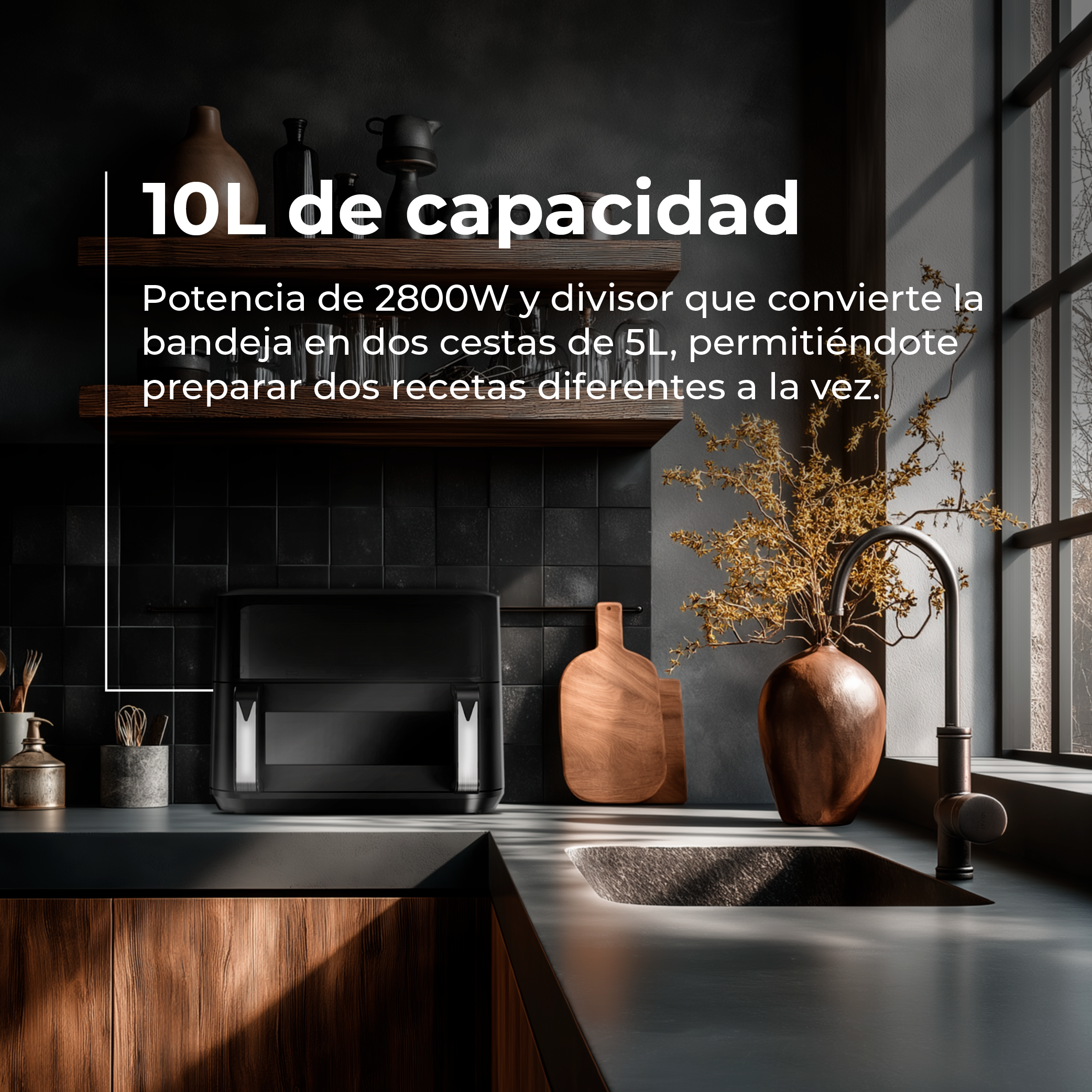 Scena di cucina con piano di lavoro, friggitrice ad aria e testo sulla capacità e le caratteristiche.