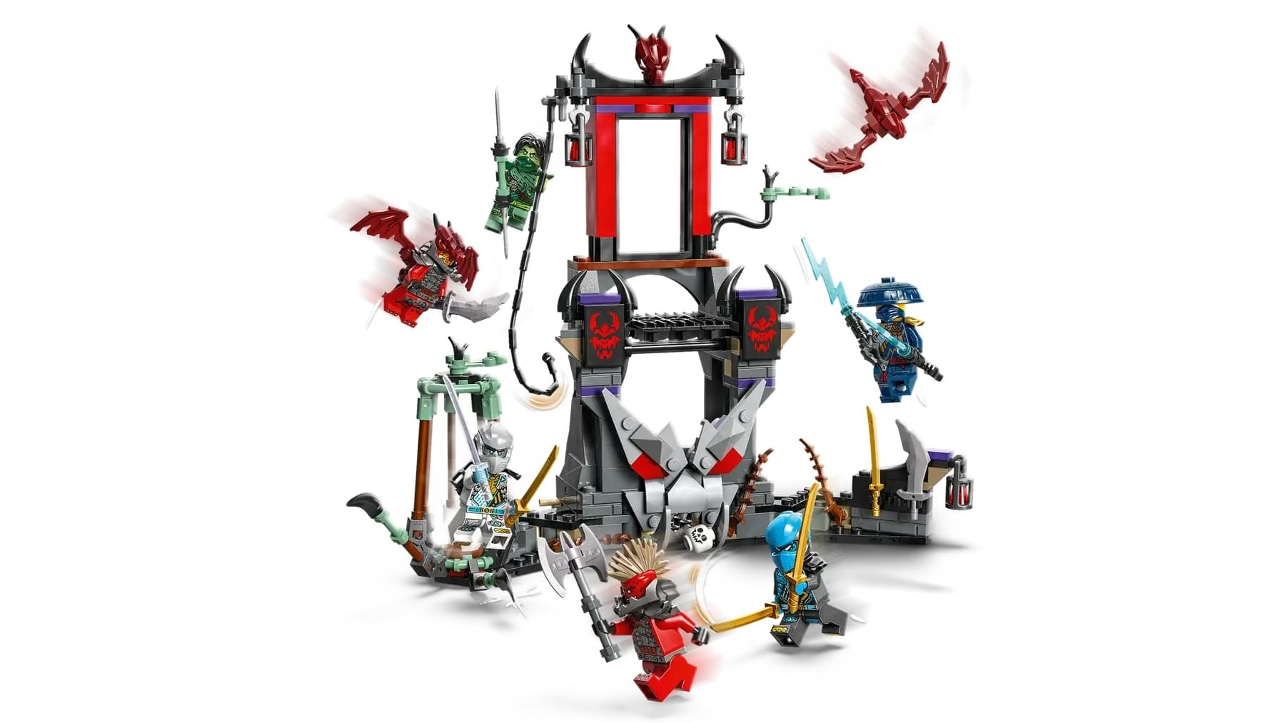 Zestaw Lego Ninjago z wielopoziomową konstrukcją i kilkoma minifigurkami w walce, na białym tle.