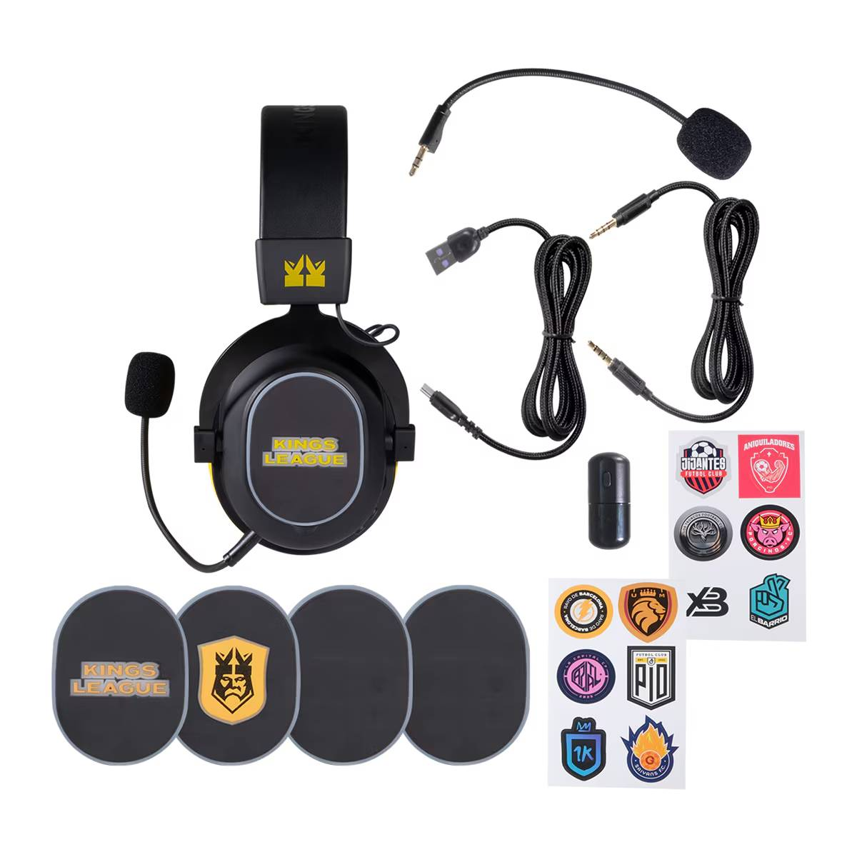 Cuffie da gaming Kings League nere e gialle con microfono staccabile, adesivi e un oggetto nero cilindrico.