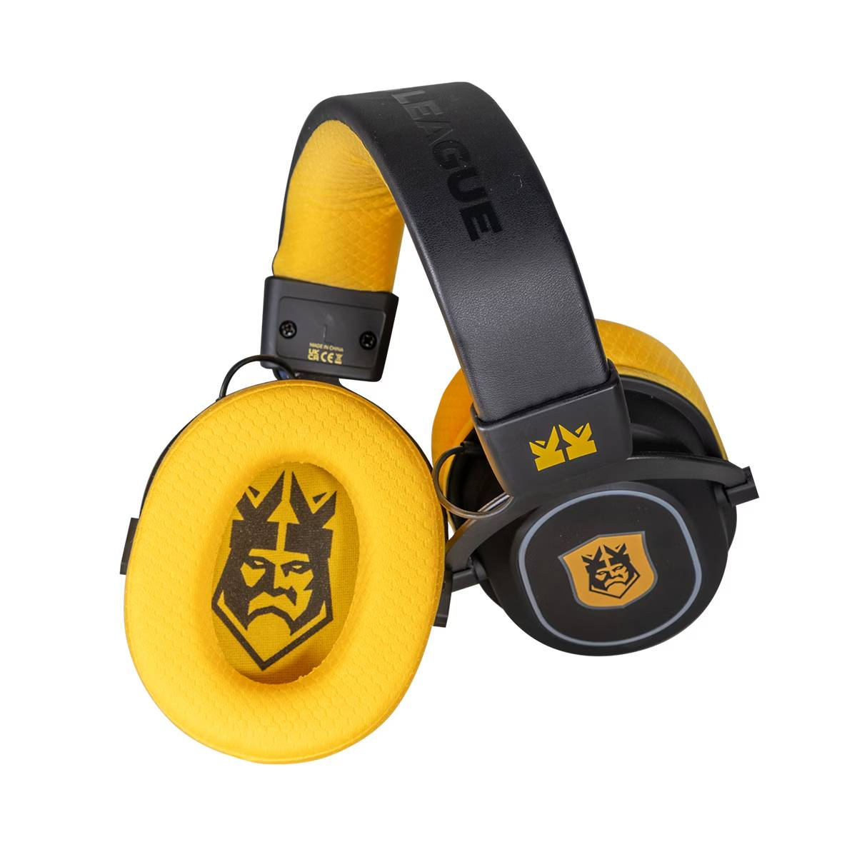 Cuffie da gioco gialle e nere. I padiglioni auricolari hanno un logo a corona, l'archetto dice "LEAGUE".