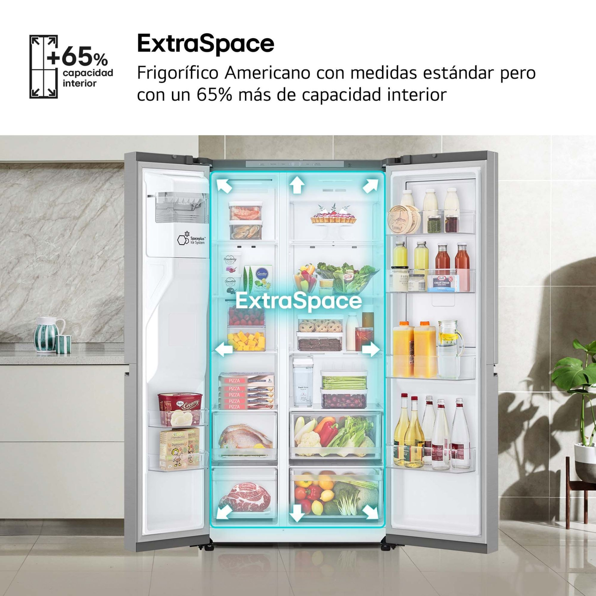 Refrigerador abierto mostrando contenido: frutas, verduras, bebidas y helados. El texto dice ExtraSpace y +65% de capacidad interior.