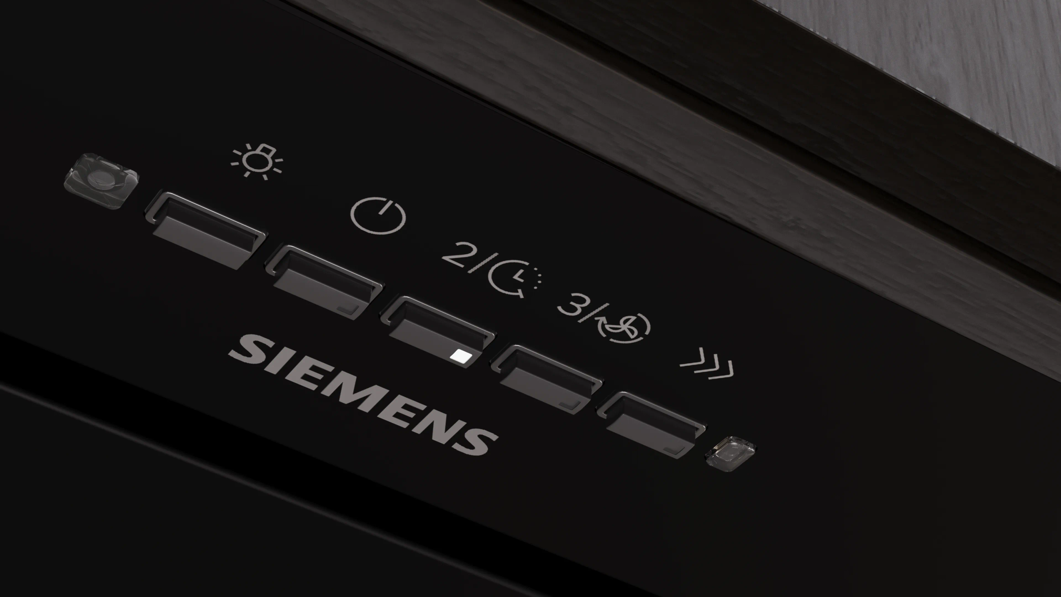 Primer plano de un panel de control negro de un electrodoméstico Siemens con iconos y botones iluminados. Incluye controles de luz, temporizador y ventilador.