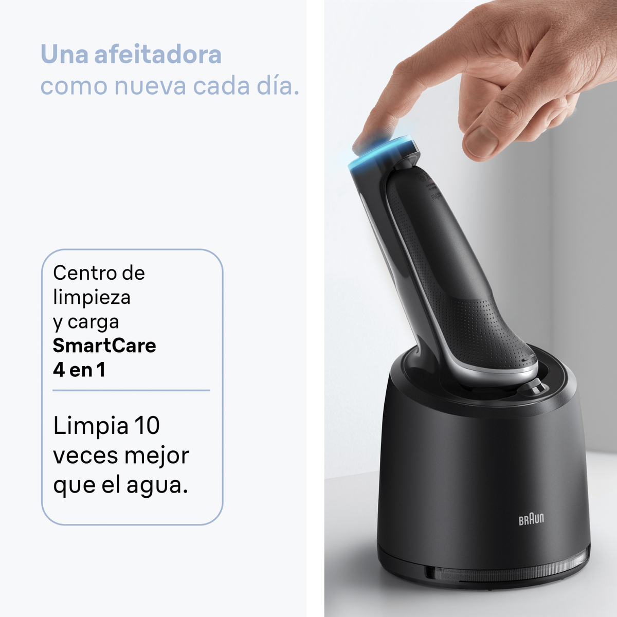 Rasoir noir dans une base de chargement. Une main touche le dessus. Le texte met en évidence les fonctions de nettoyage et de charge.