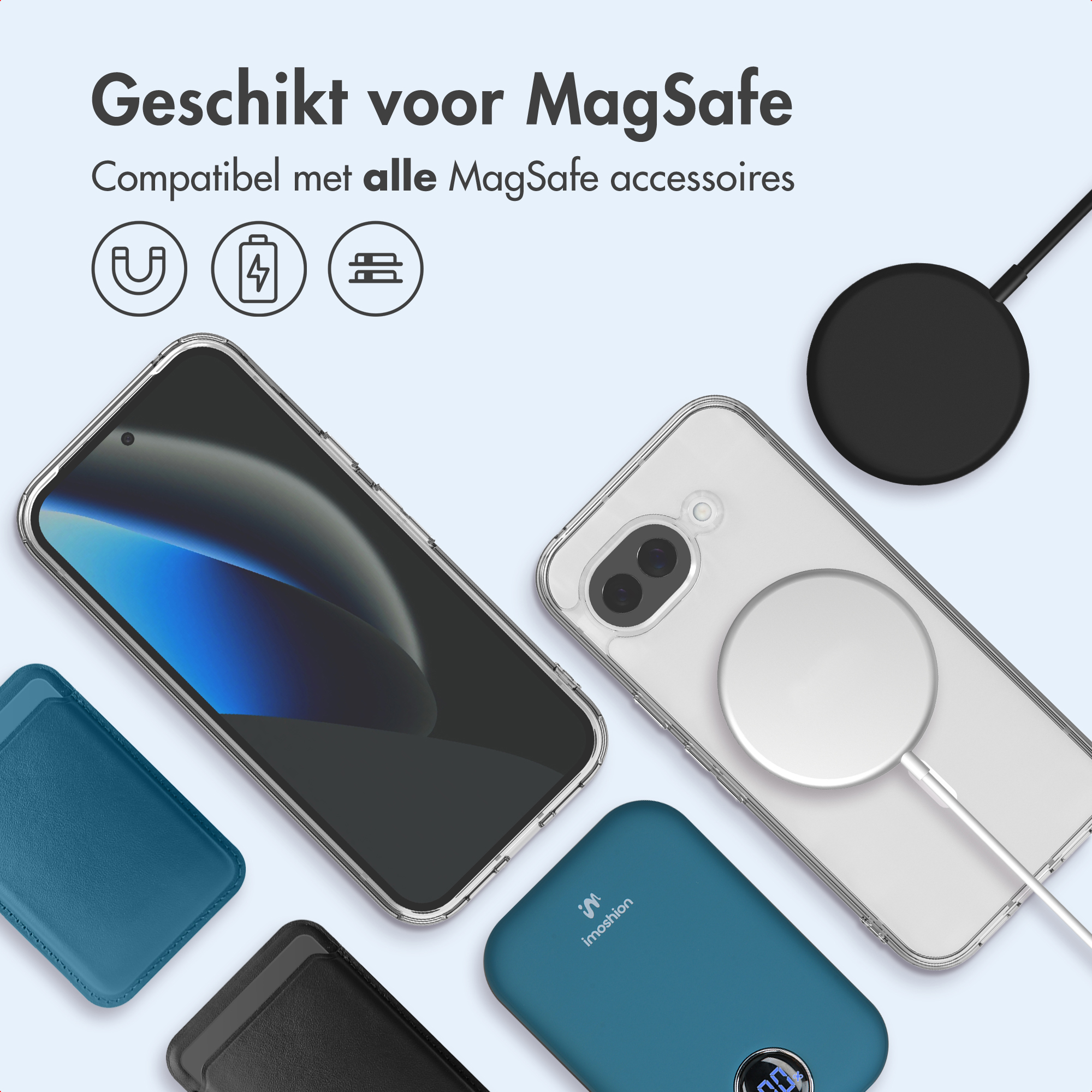 L'immagine mostra telefoni, caricabatterie e accessori. Testo: Compatibile con gli accessori MagSafe. Colori: nero, blu e bianco.