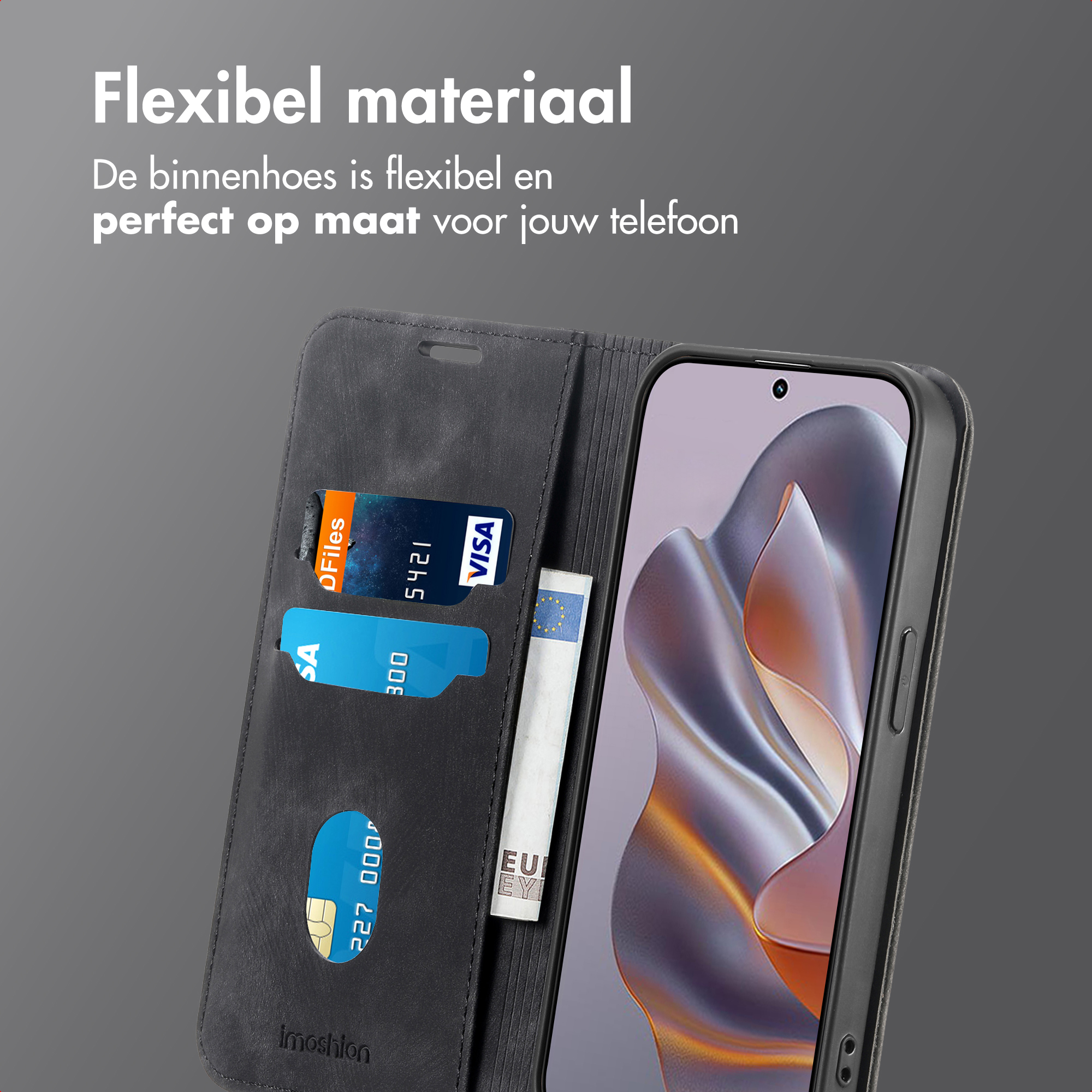 Un étui de téléphone avec des cartes et de l'argent. Le texte dit 'Flexibel materiaal'. Le téléphone est à droite.