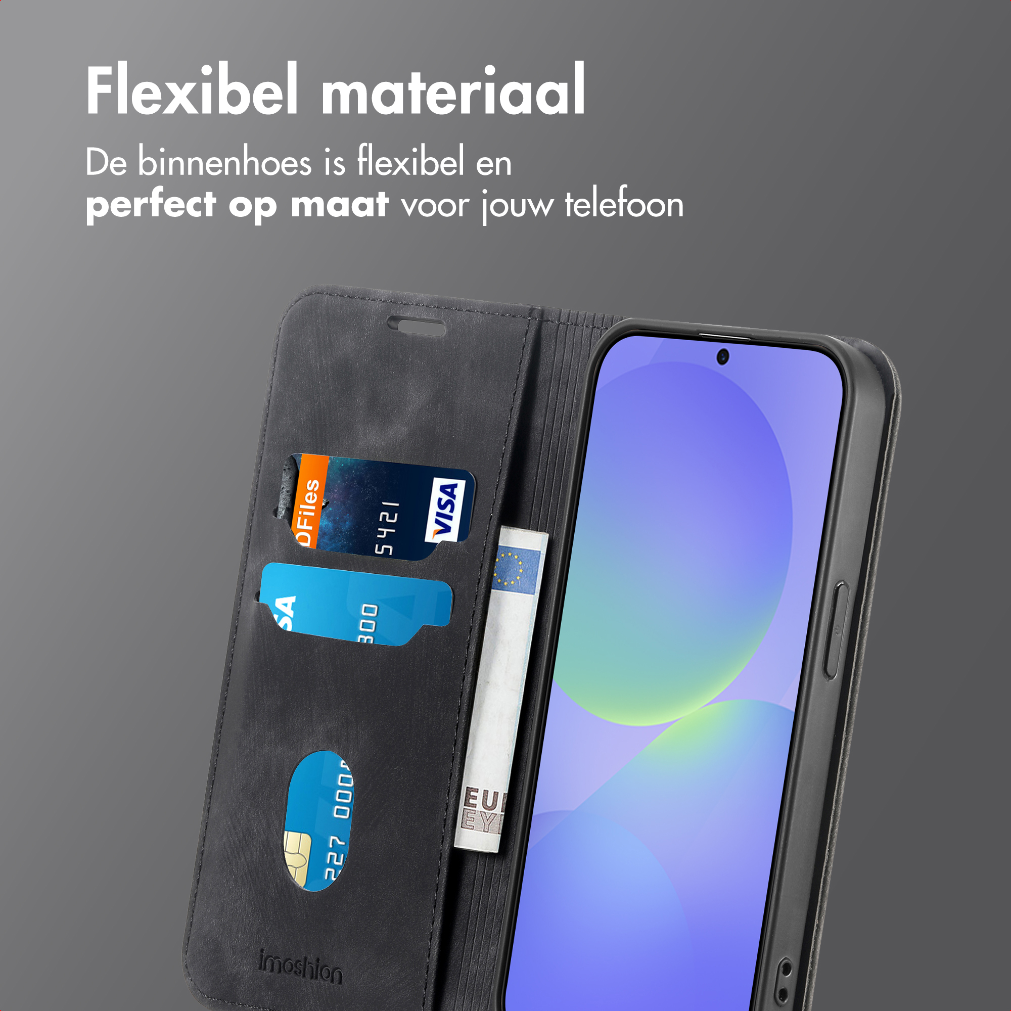 Een telefoonhoesje met kaarten en contant geld. Een telefoon zit in het hoesje. Het hoesje is zwart en open.