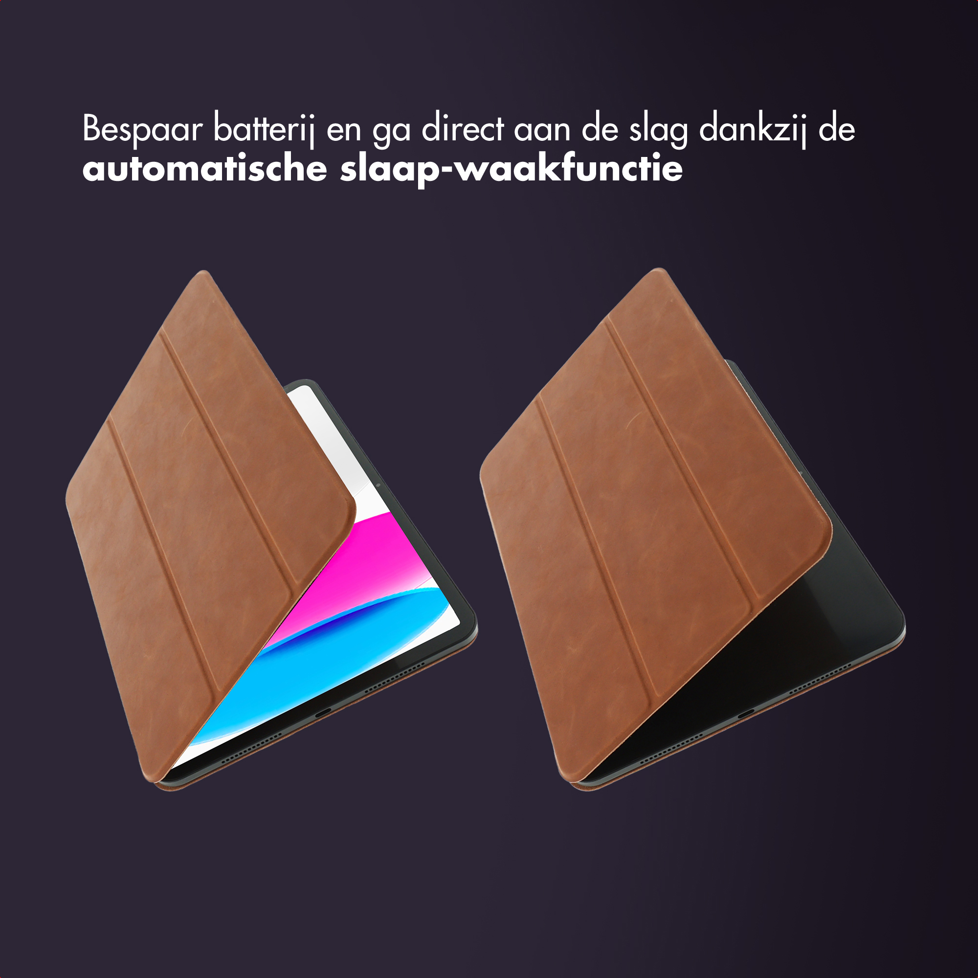 Twee bruine tablethoezen, één open met scherm, tekst erboven, op een donkere achtergrond.