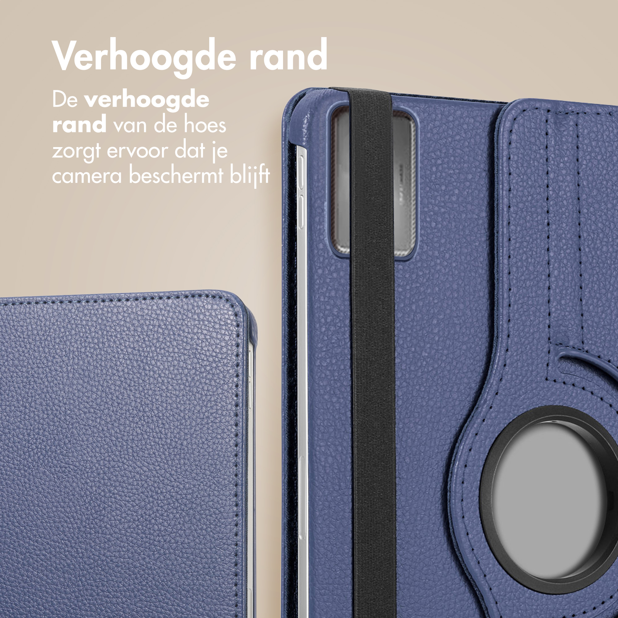 Blue phone case with a raised edge. Black strap and camera hole are visible. Text in Dutch.