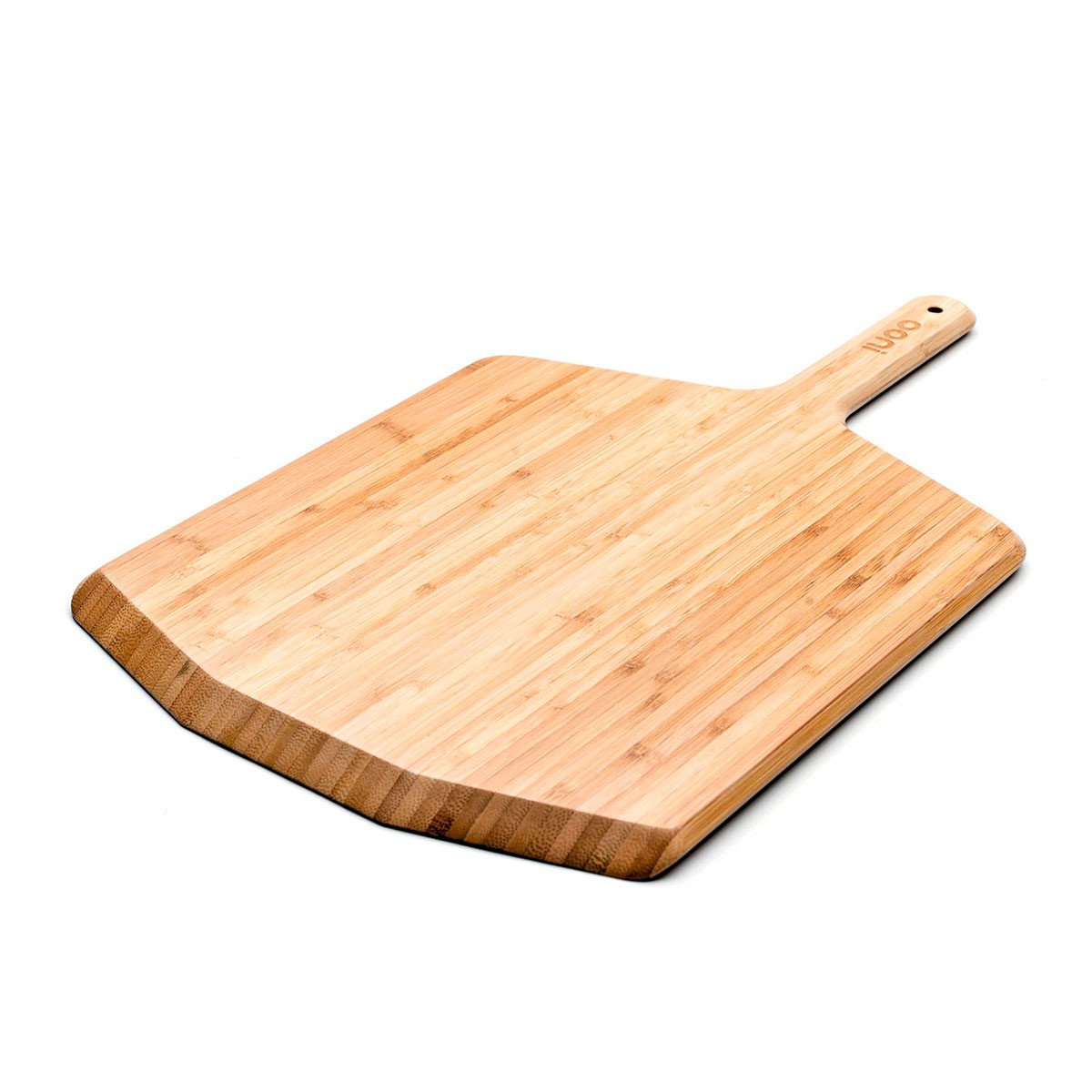 Eine Holzpizza-Schaufel mit Griff, nach rechts abgewinkelt, auf weißem Hintergrund. Der Markenname 'ooni' ist auf dem Griff aufgedruckt.