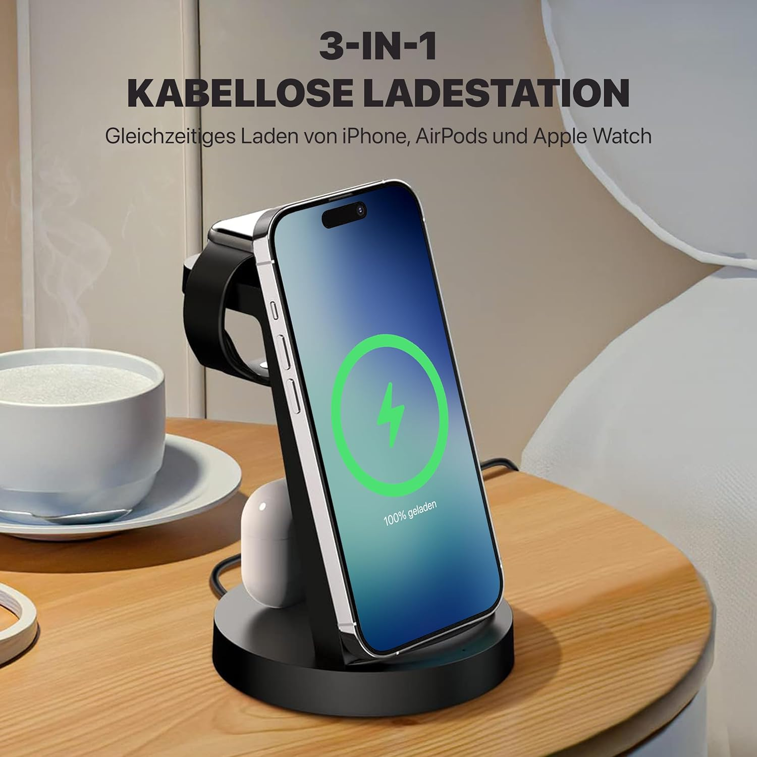 Eine 3-in-1 kabellose Ladestation mit Telefon, AirPods und Apple Watch. Das Telefon zeigt 100 % geladen.